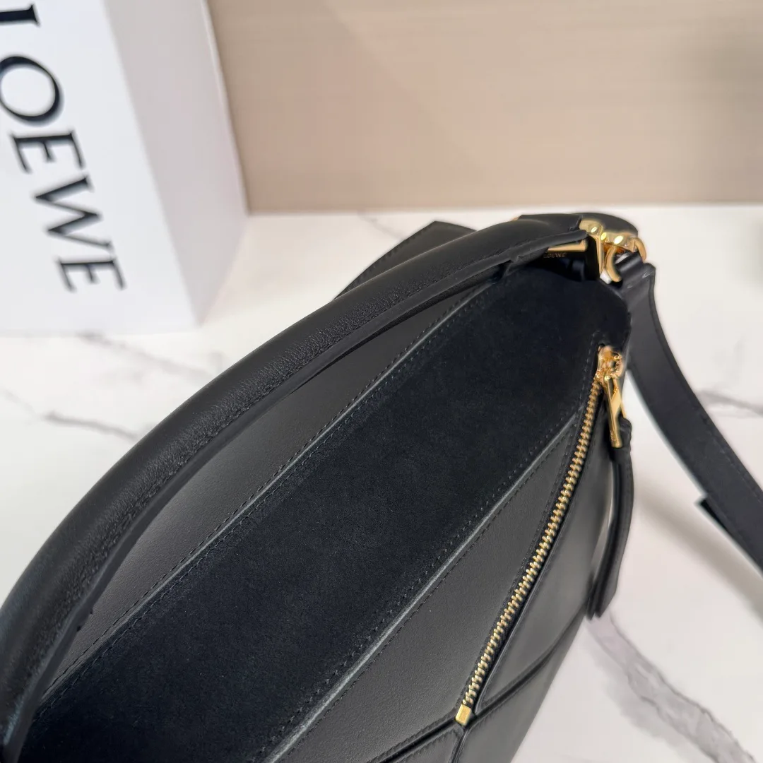 Классические Сумки Женские Loewe 18634794