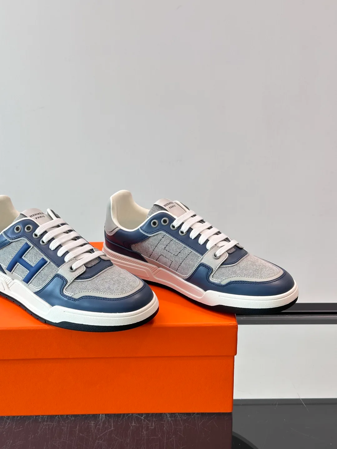 Men's Sneakers HERMES 18500636