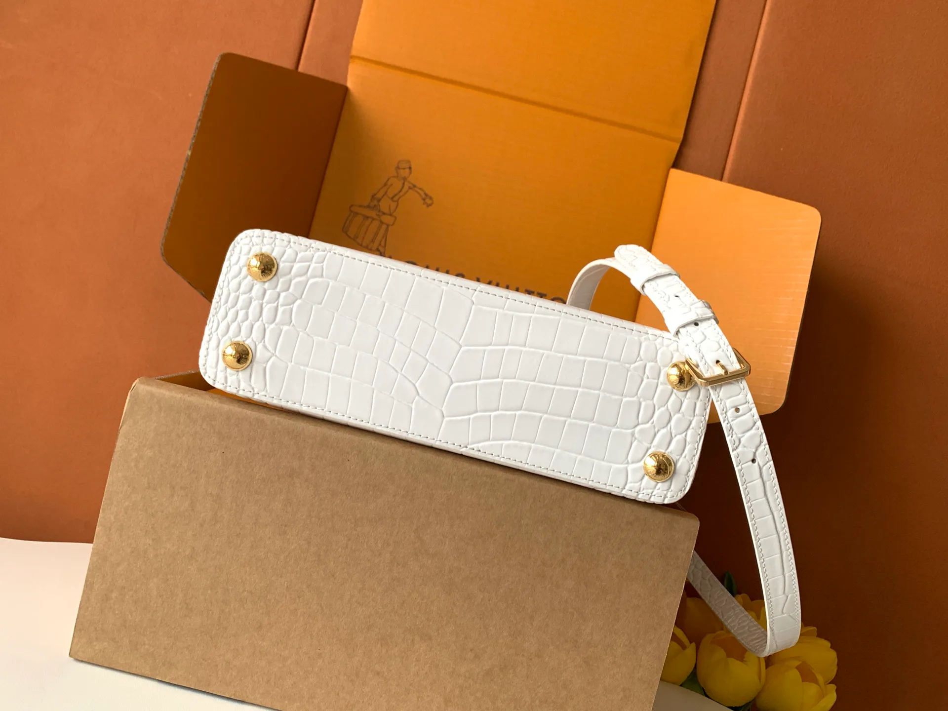 Women's Classic Handbags LOUIS VUITTON 18520920