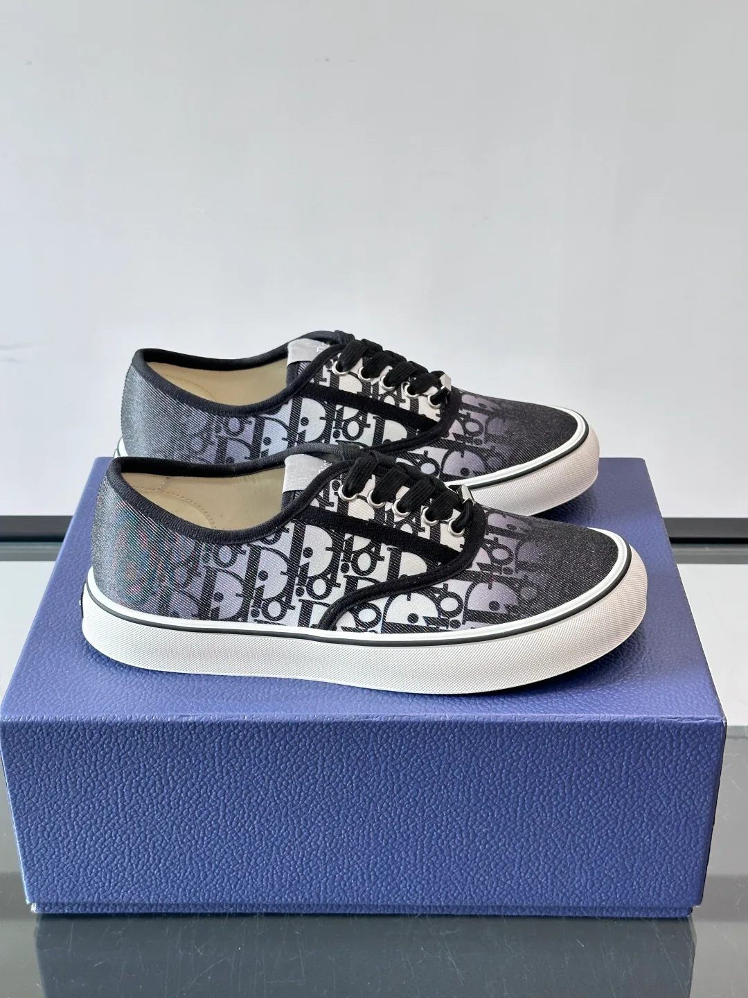 Women's Sneakers CHRISTIAN DIOR 17649813