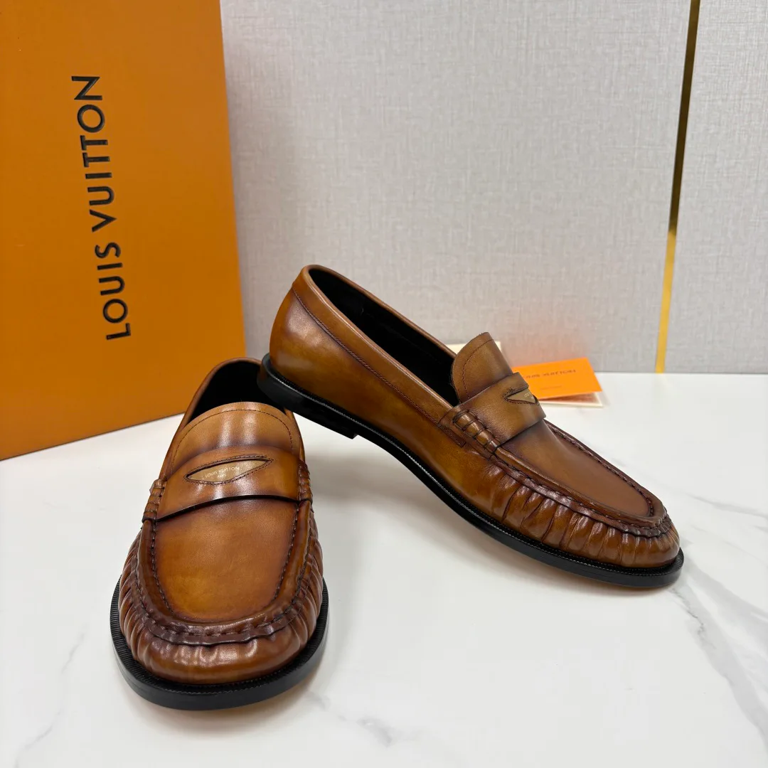 Men's Loafers And Dress Shoes LOUIS VUITTON 17884058
