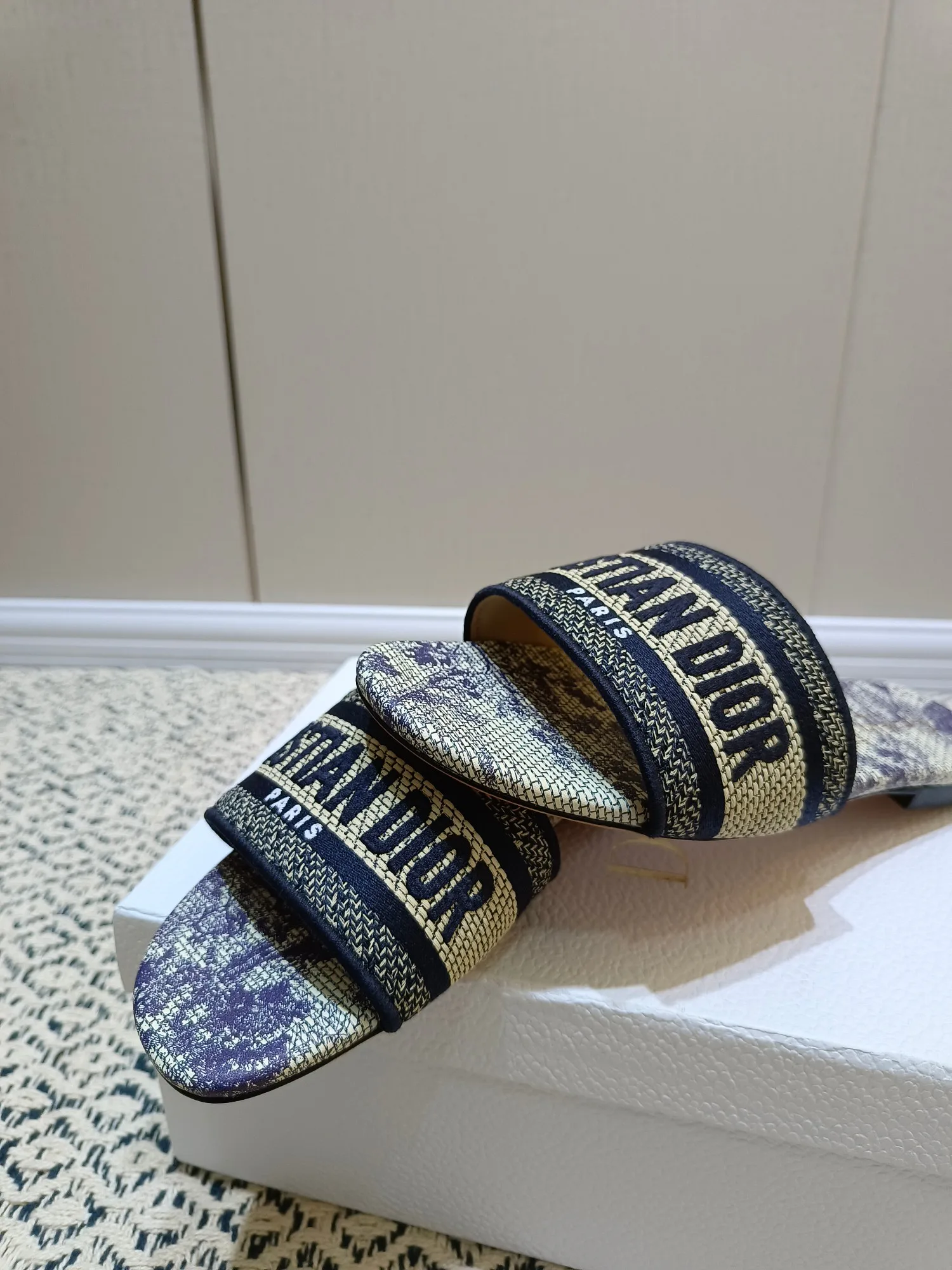 Women's Flip-Flops CHRISTIAN DIOR 17805881