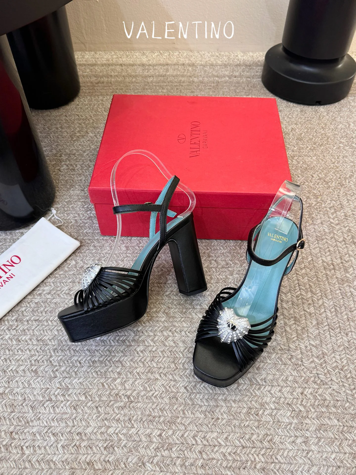 Women's Open-Toe Sandals VALENTINO 17281535