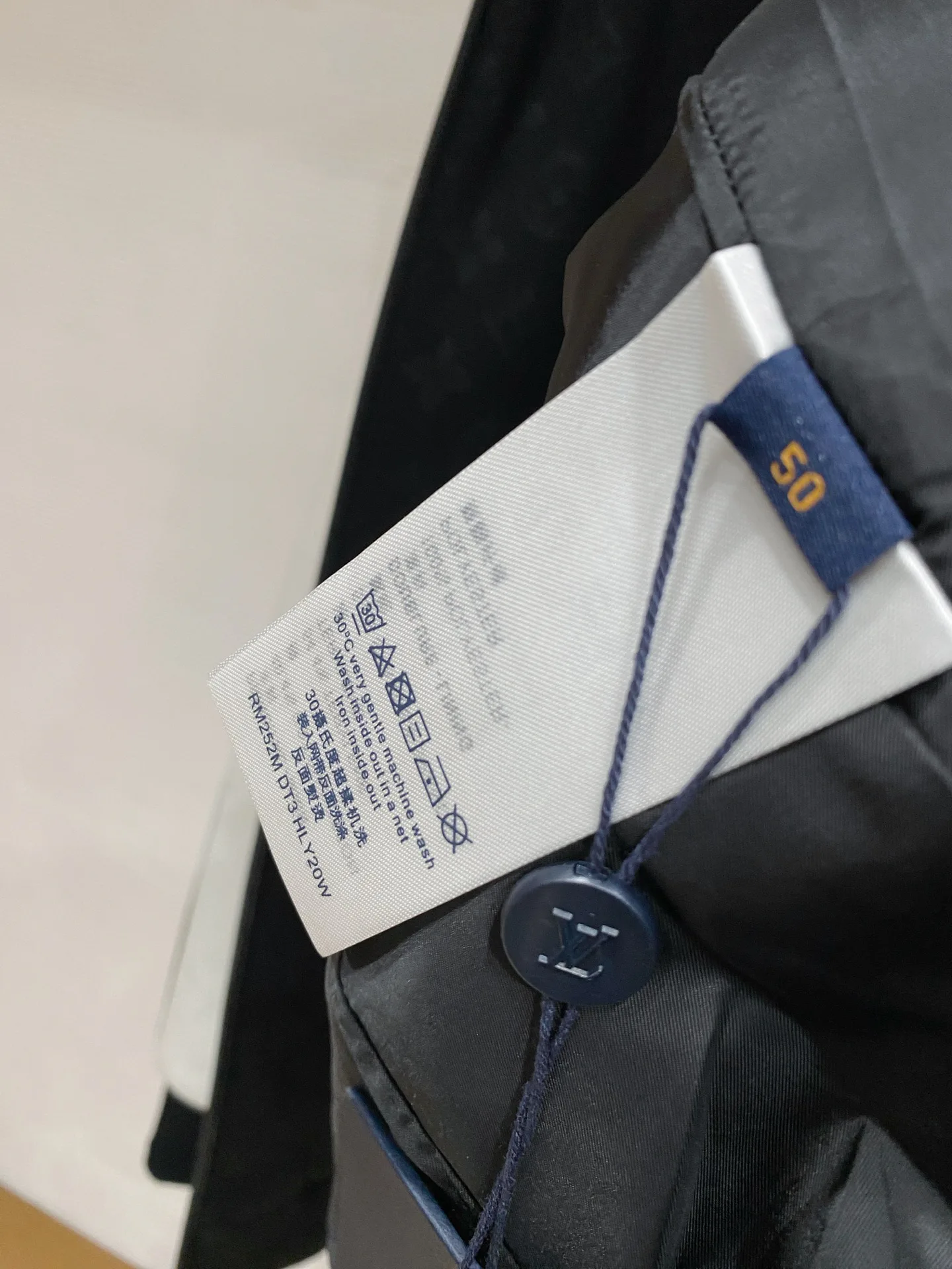 Men's Jackets And Down Jackets LOUIS VUITTON 18140218