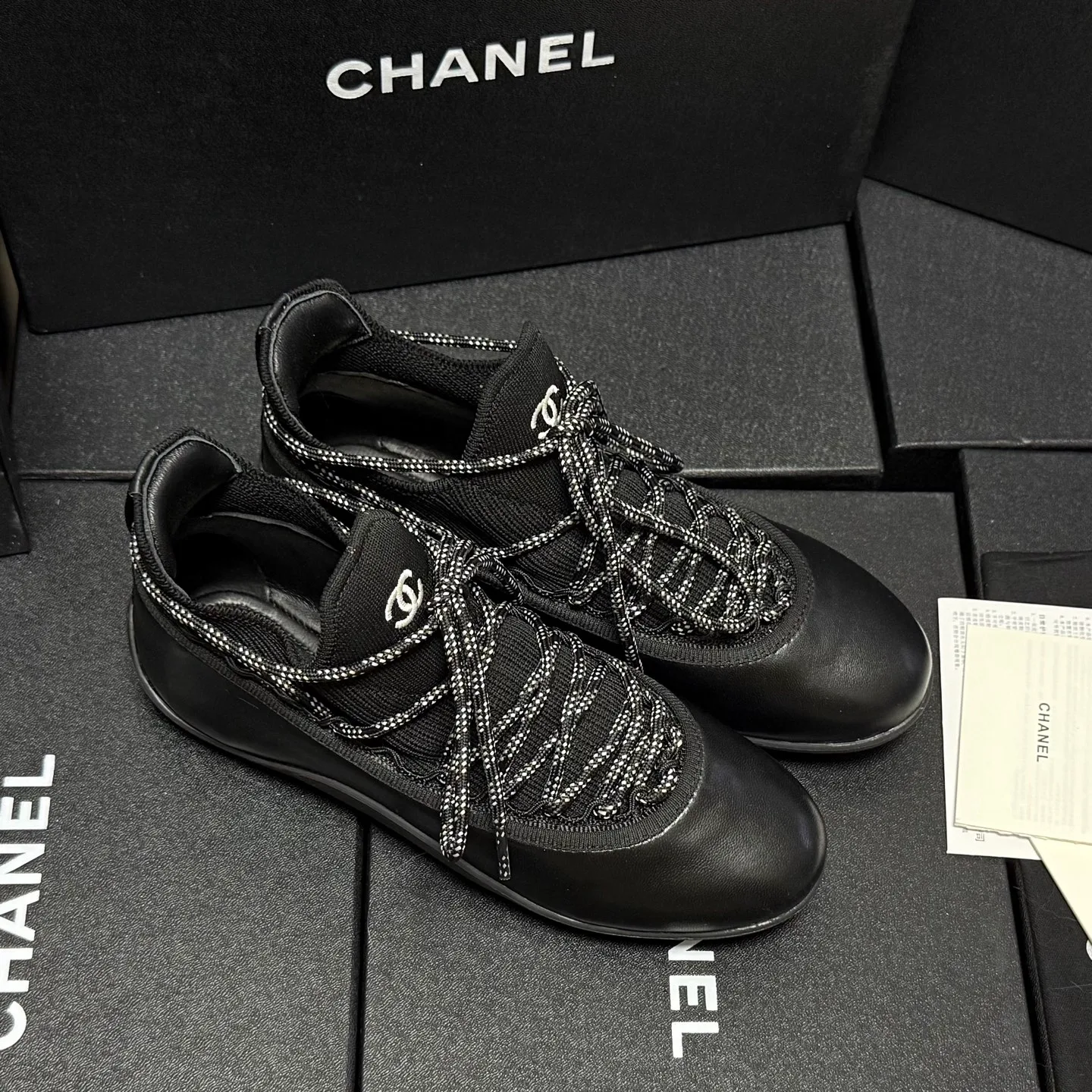 Women's Sneakers CHANEL 18083057