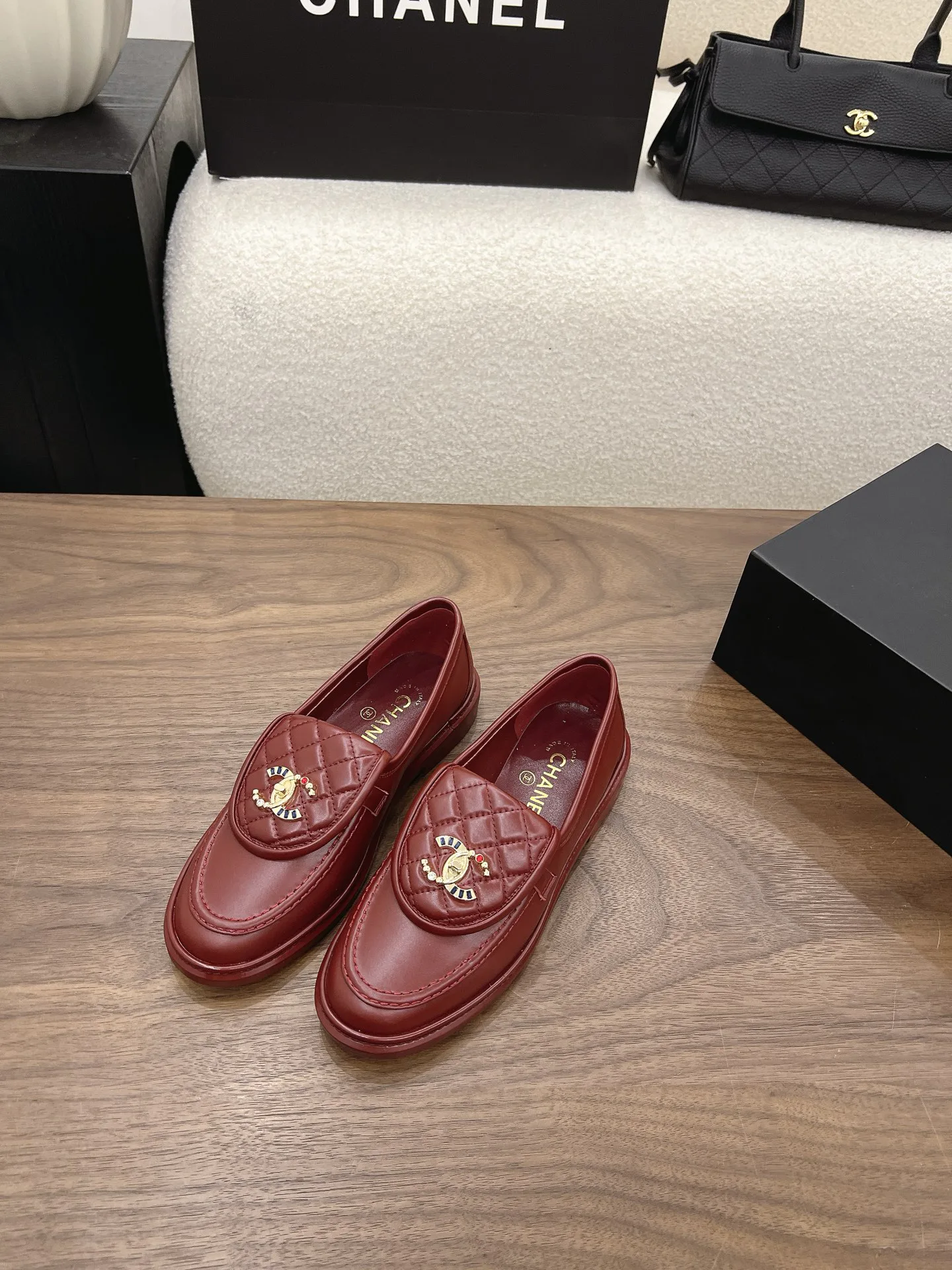 Women's Loafers And Moccasins CHANEL 17303657