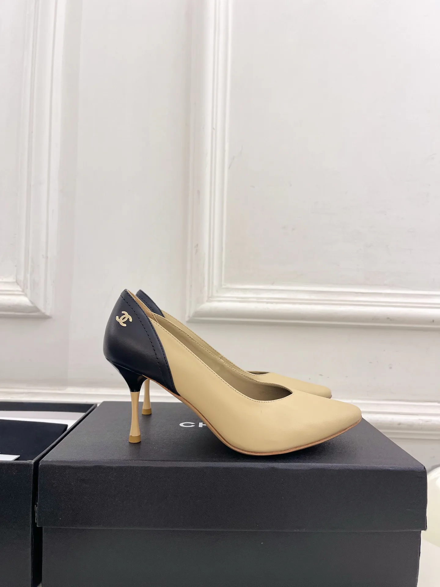 Women's Heels CHANEL 18034590