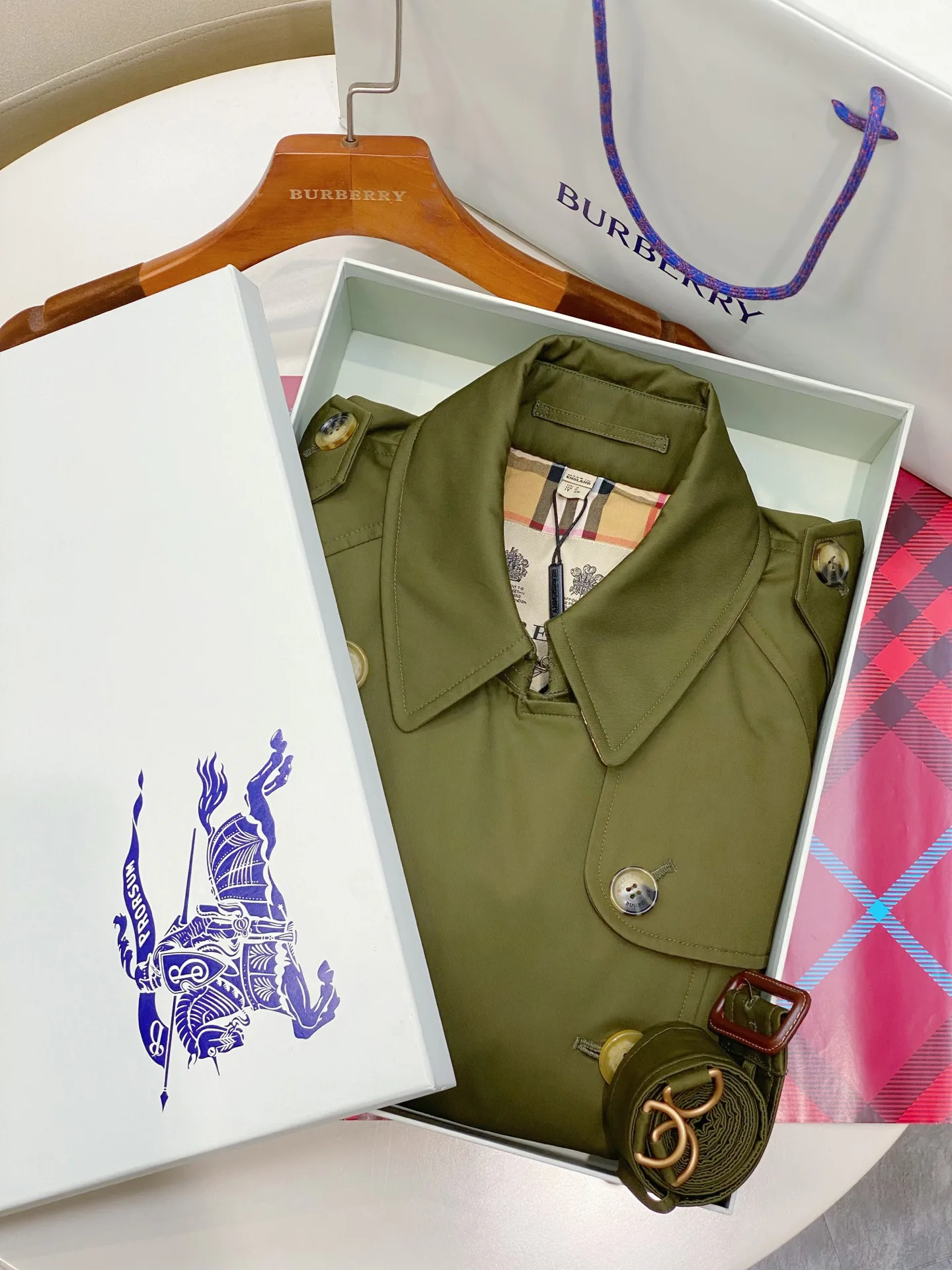 Women's Trench Coats BURBERRY 18141576