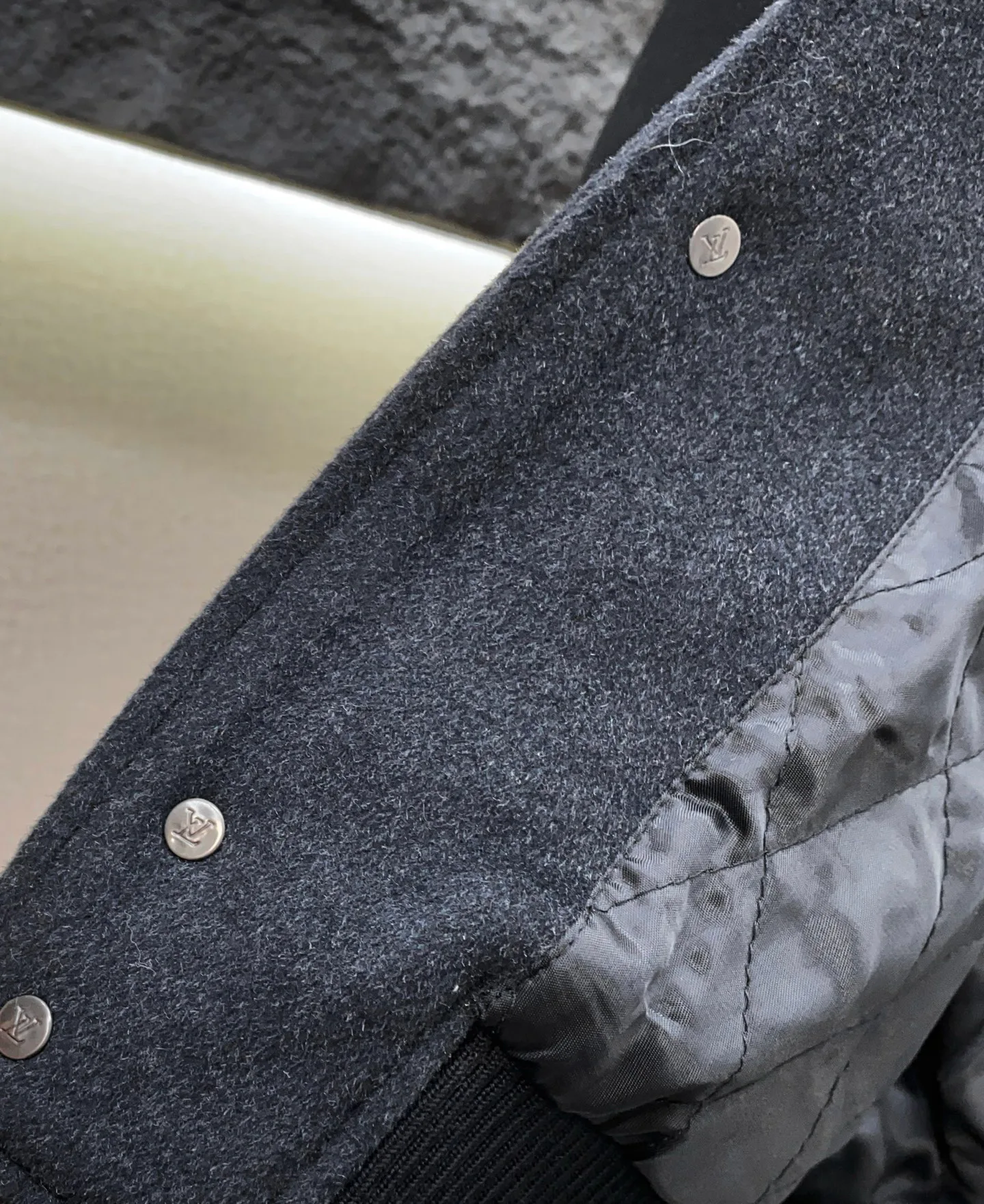 Men's Jackets And Down Jackets LOUIS VUITTON 17952140