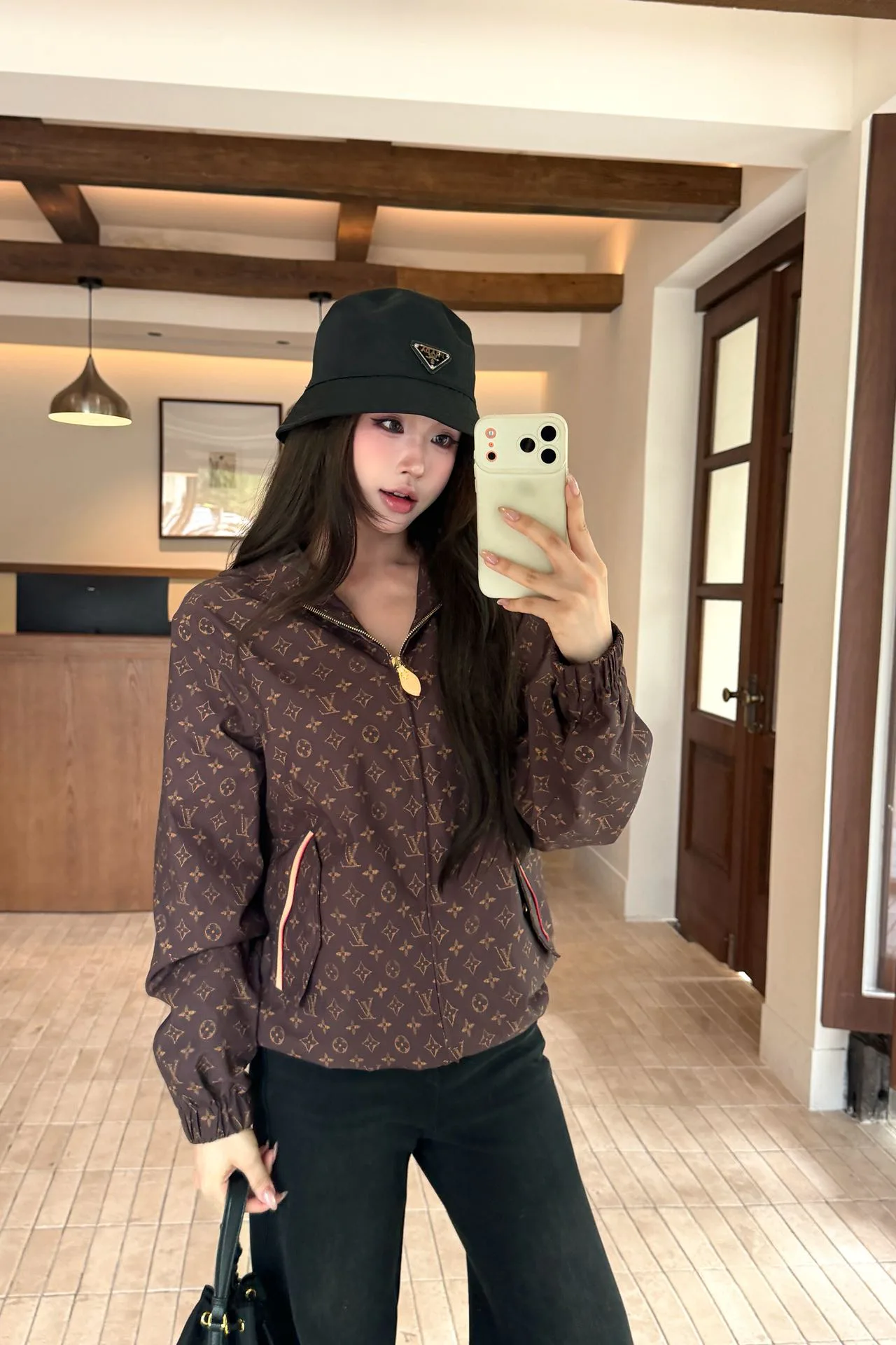 Women's Jackets And Down Jackets LOUIS VUITTON 18348321