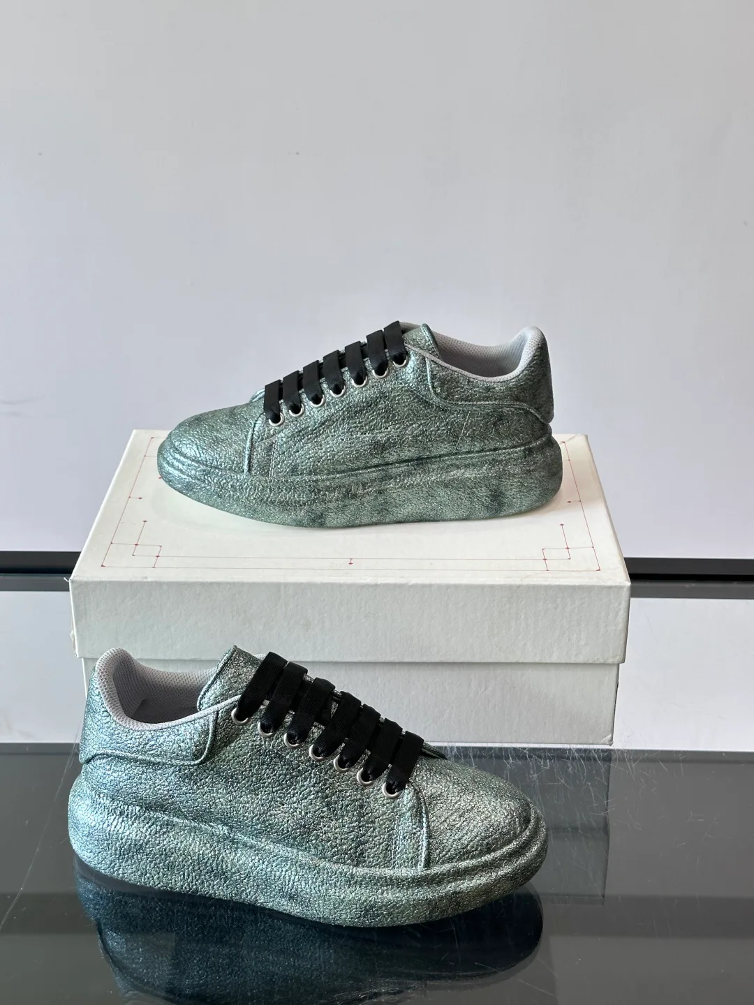 Women's Sneakers ALEXANDER MCQUEEN 17447544