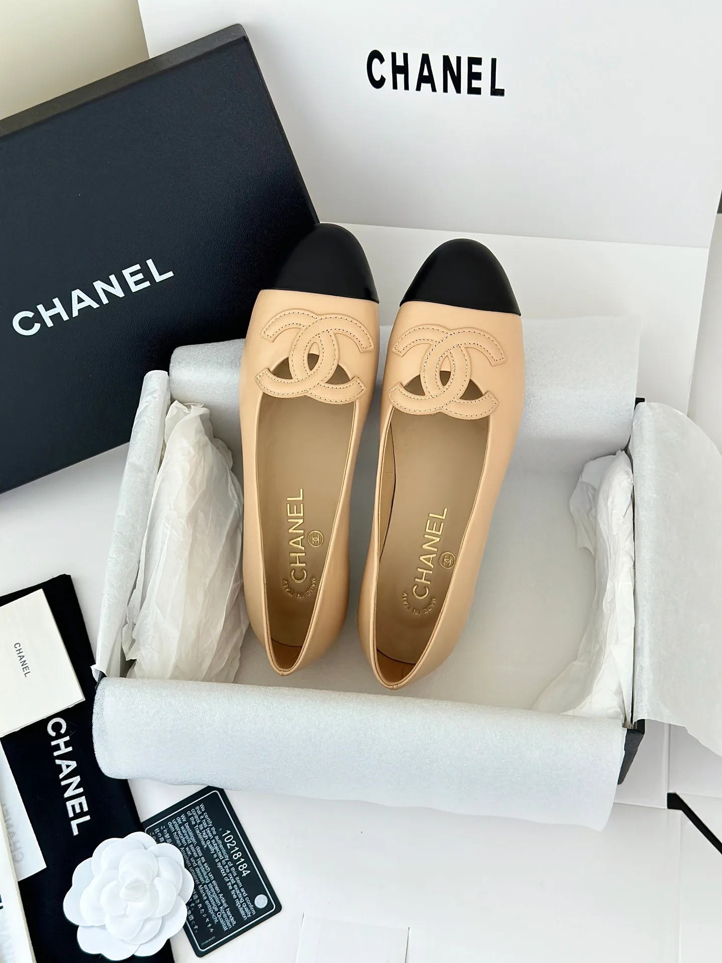 Women's Ballet Flats CHANEL 18143032