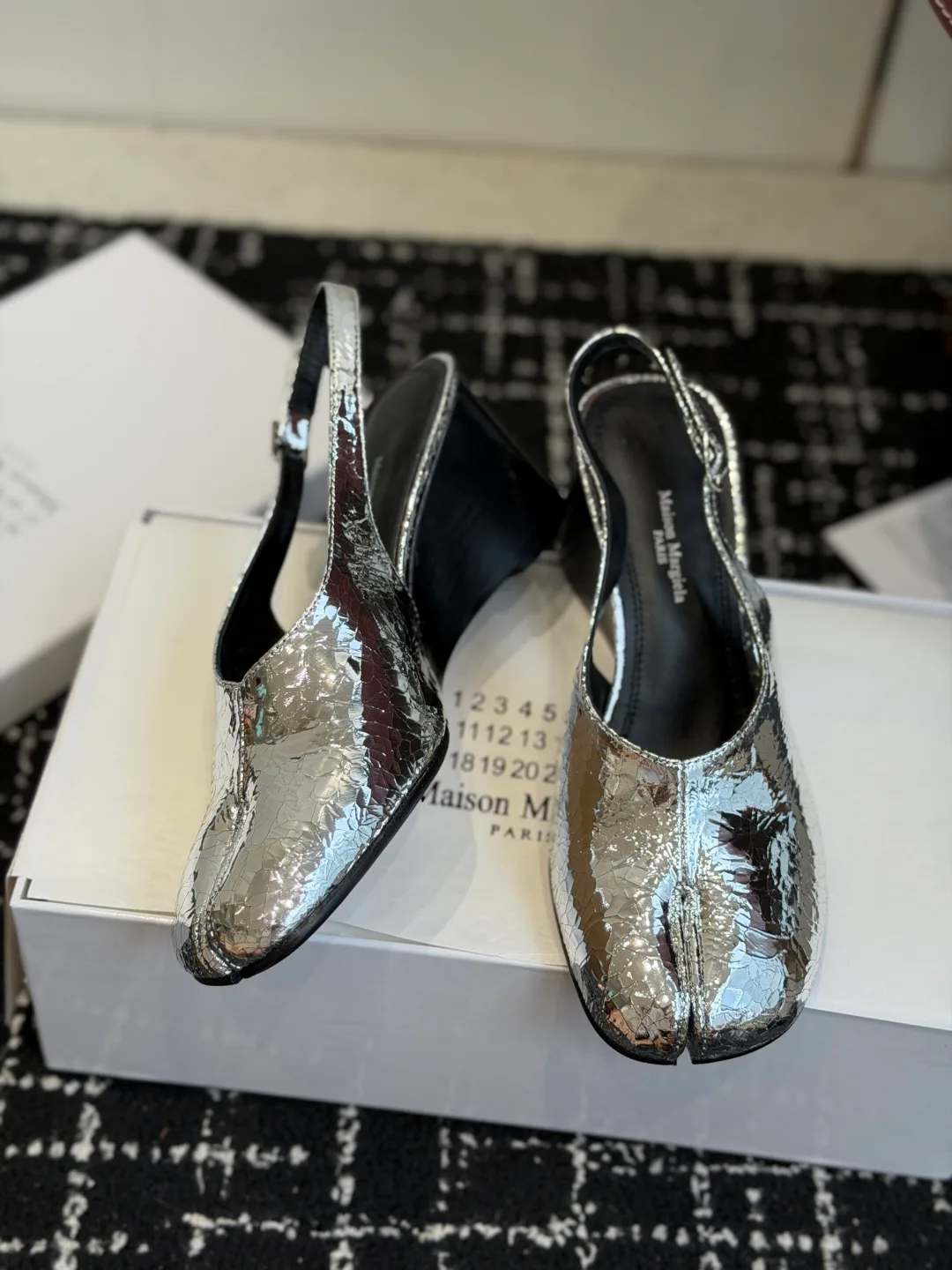 Women's Open-Toe Sandals MAISON MARGIELA 17997937