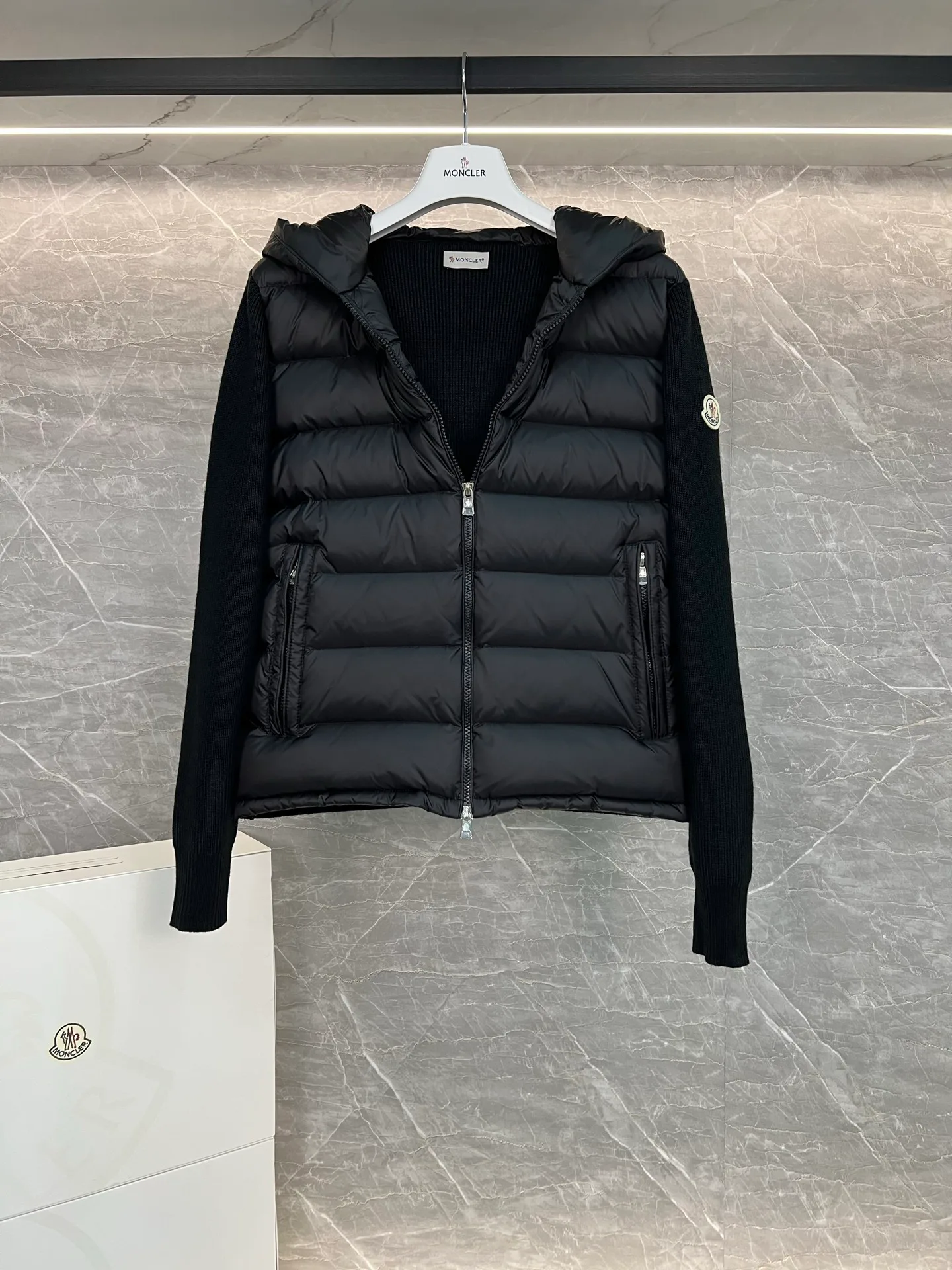 Men's Jackets And Down Jackets MONCLER 17951519
