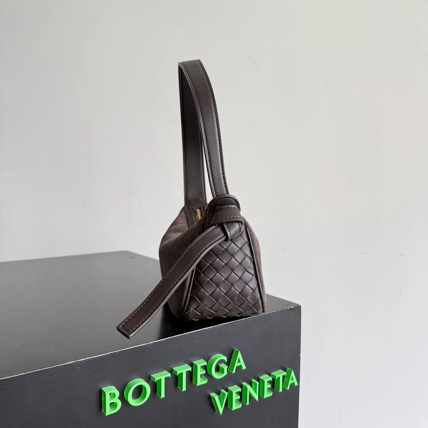 Women's Classic Handbags BOTTEGA VENETA 17747387