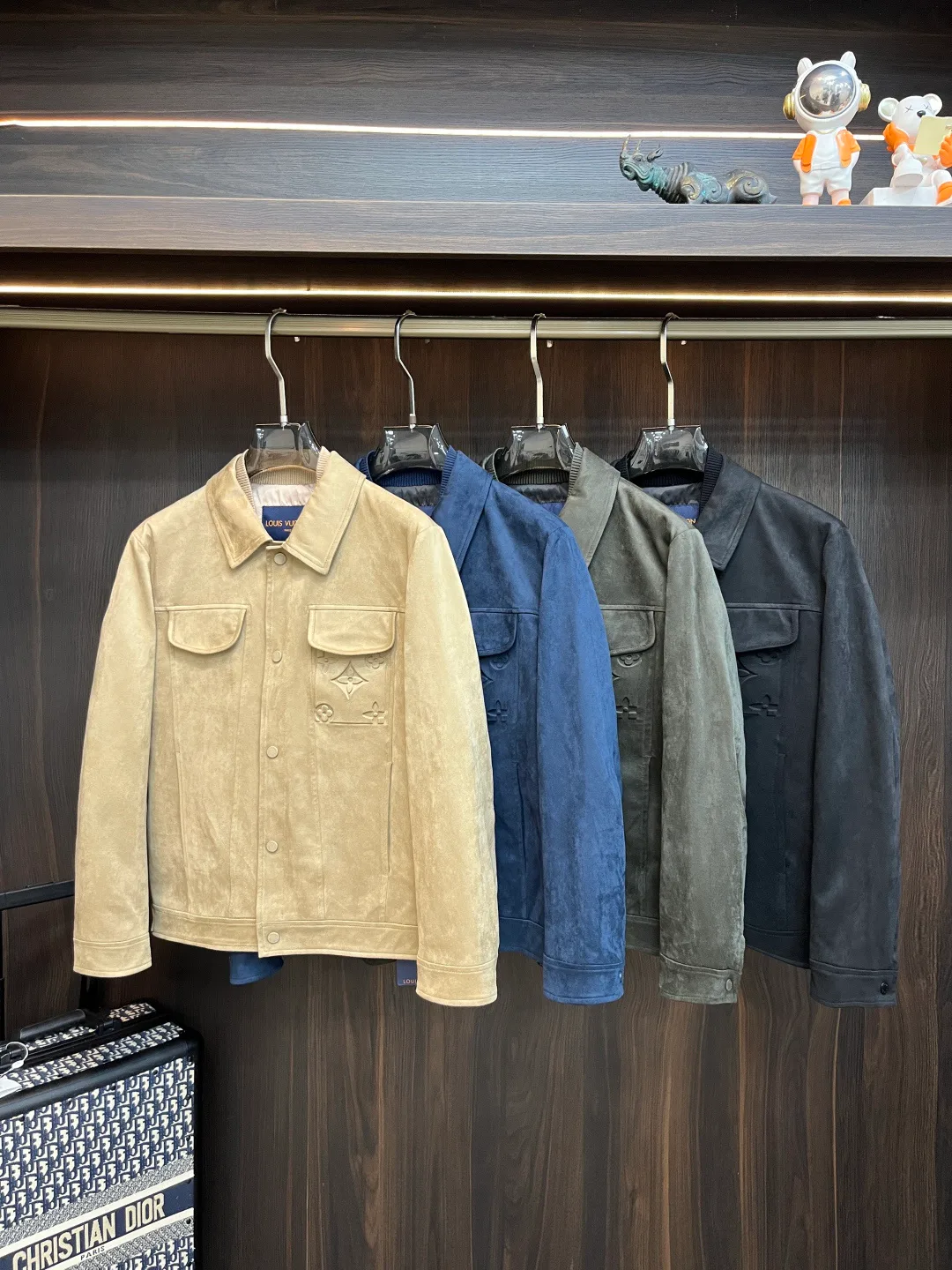 Men's Jackets And Down Jackets LOUIS VUITTON 18140197