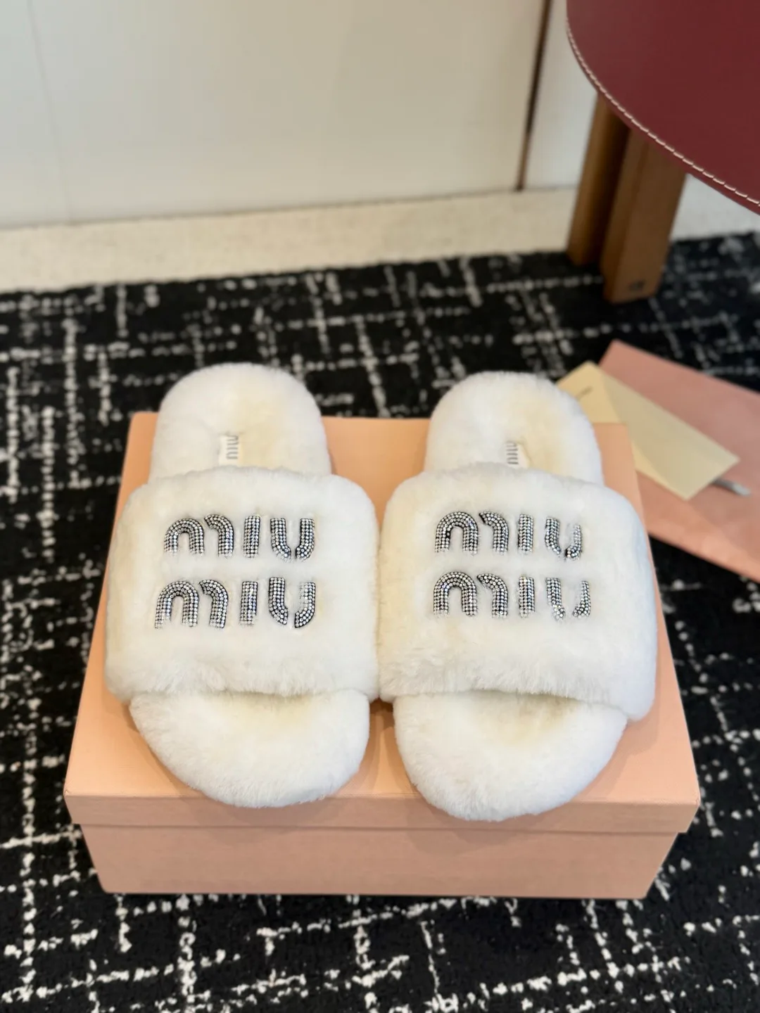 Women's Slippers MIU MIU 18139572