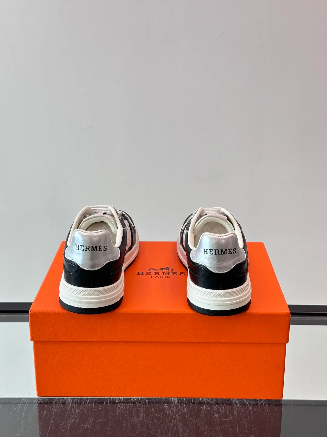 Men's Sneakers HERMES 18500630