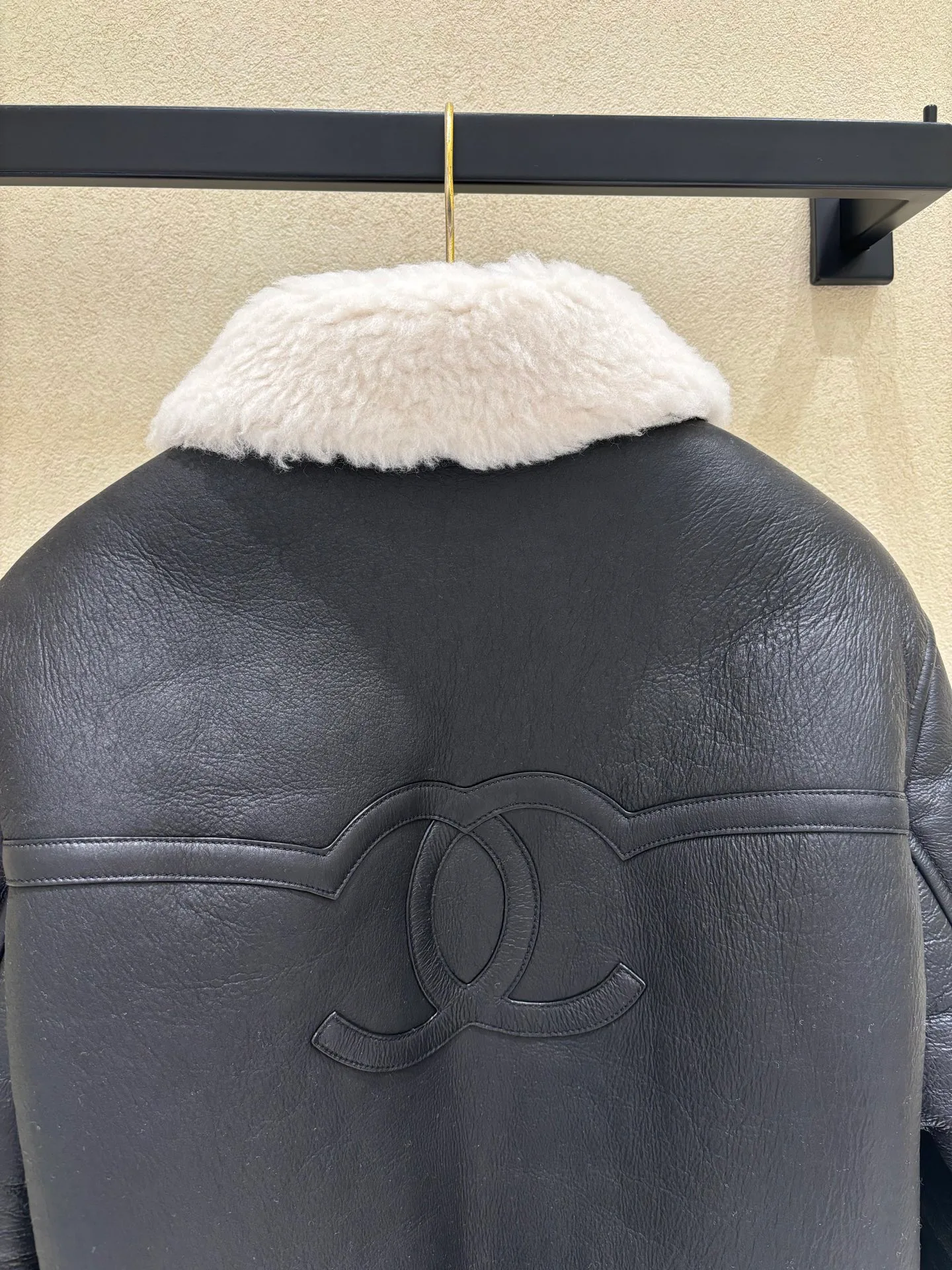 Women's Leather Jackets And Sheepskin Coats CHANEL 17864070