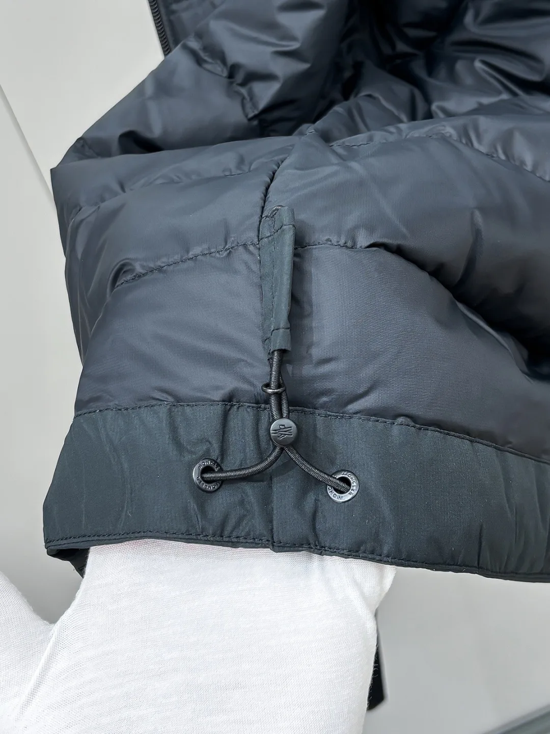 Куртки И Пуховики Мужские Moncler 18596633