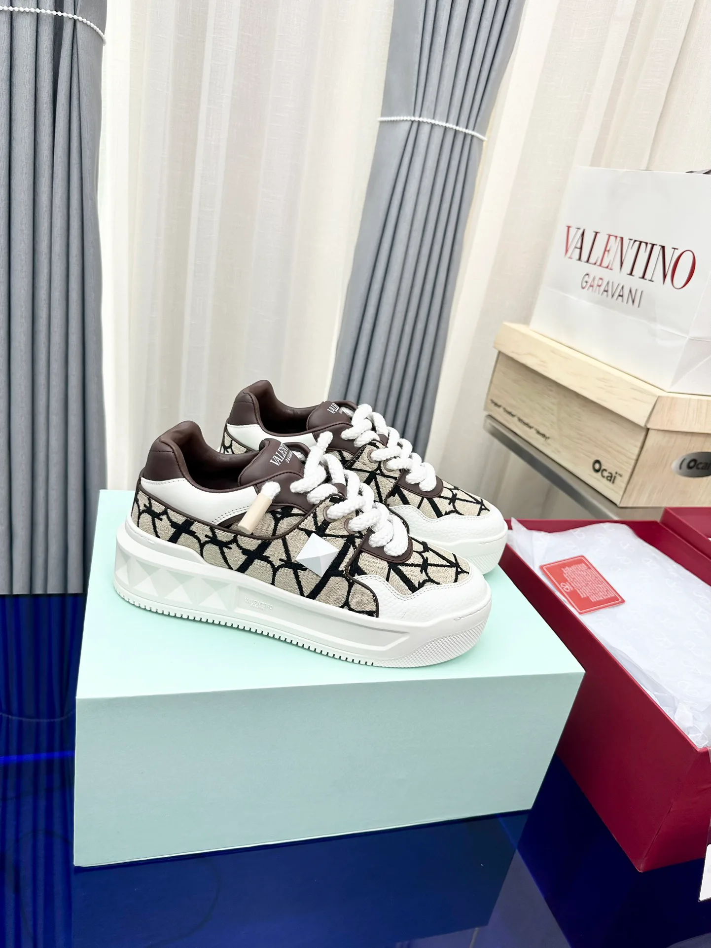Women's Sneakers VALENTINO 17948616