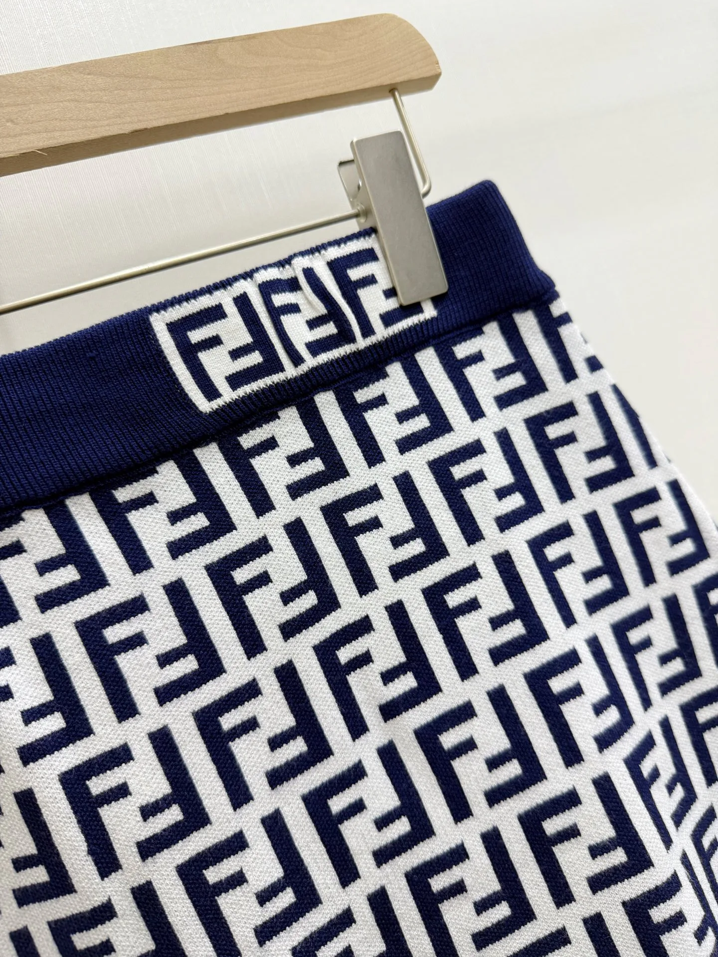 Women's Skirts FENDI 17285192
