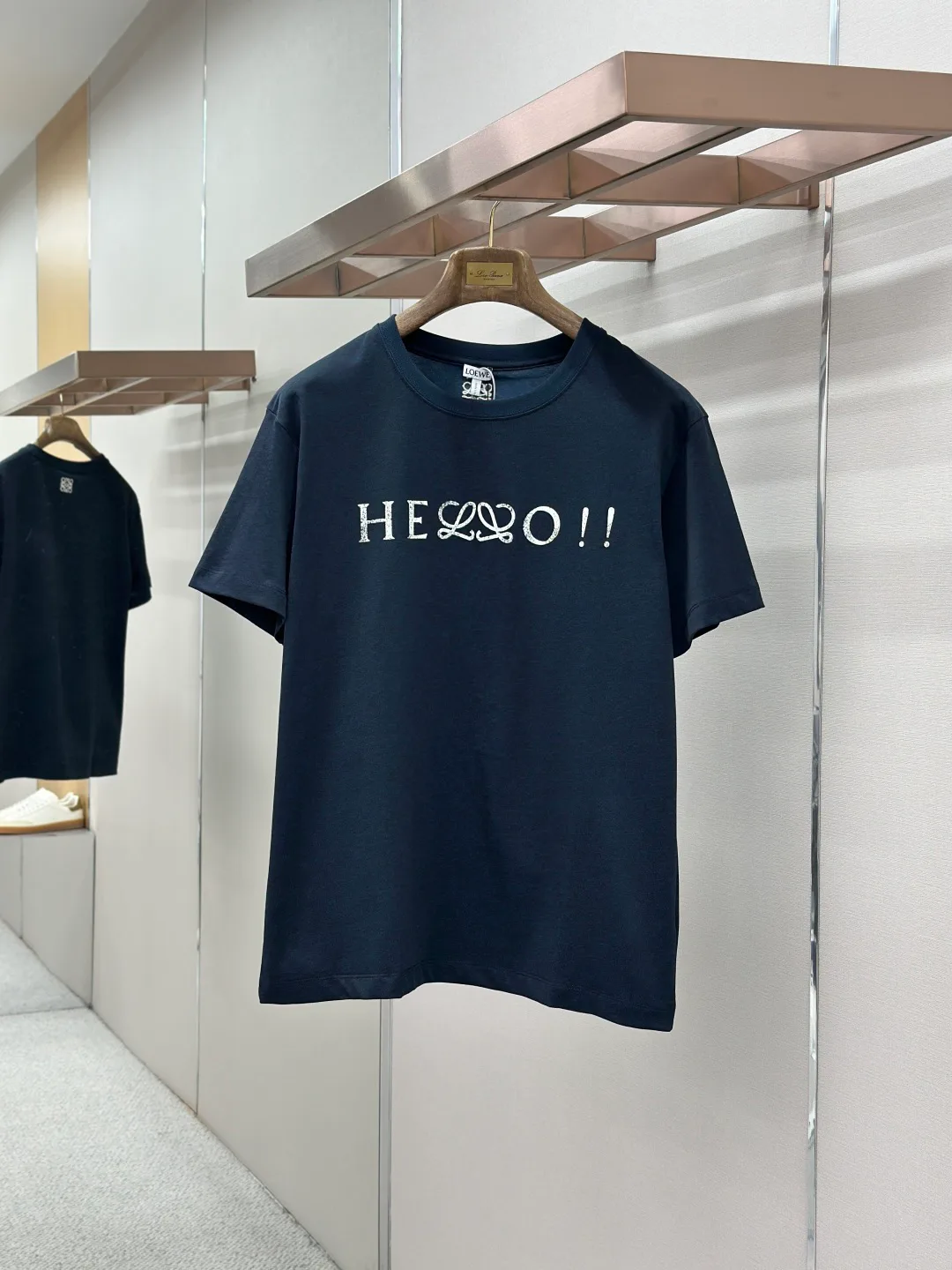 Women's T-Shirts LOEWE 18191142