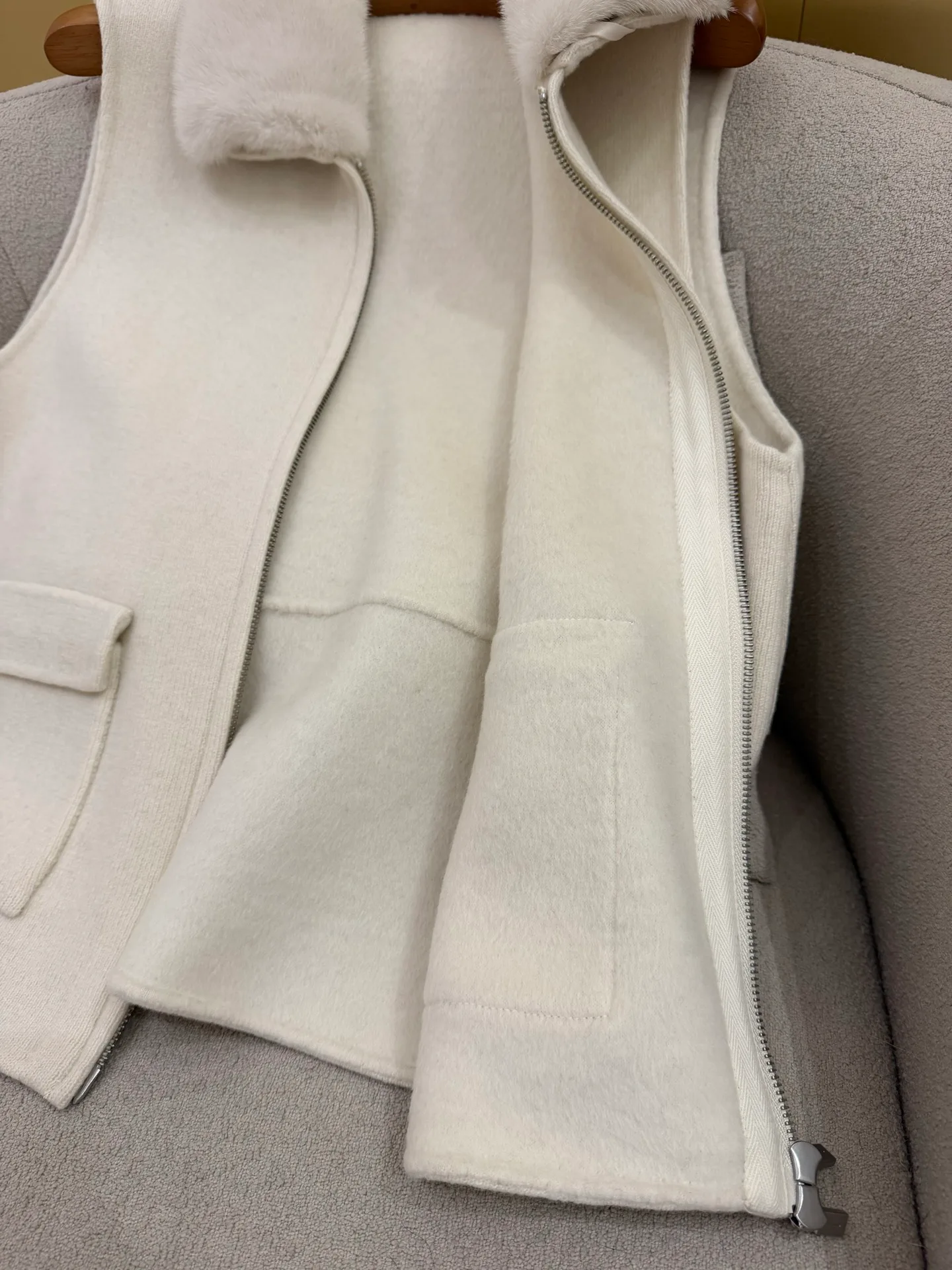 Women's Vests LORO PIANA 18513128