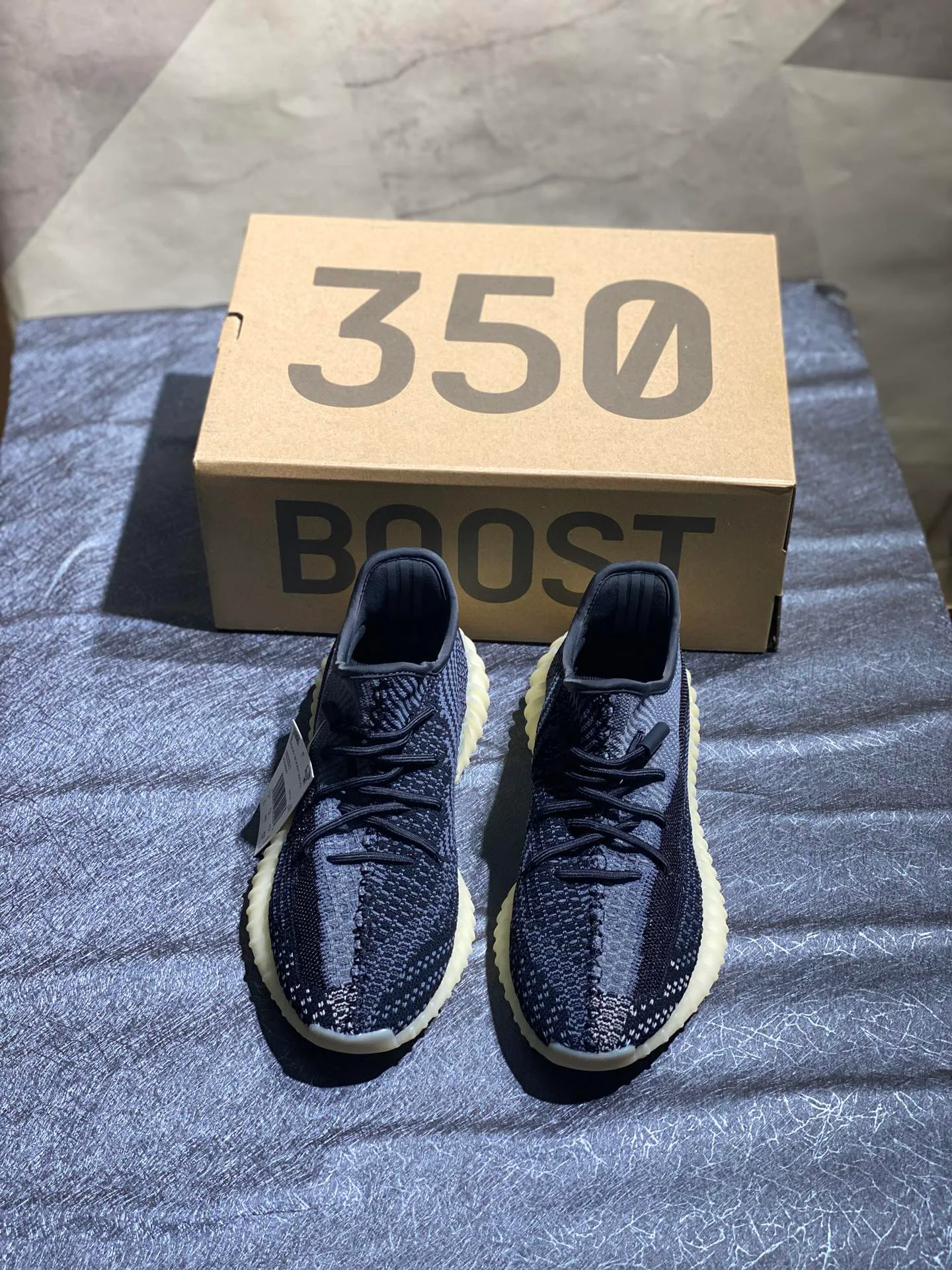 Women's Sneakers YEEZY 17326251