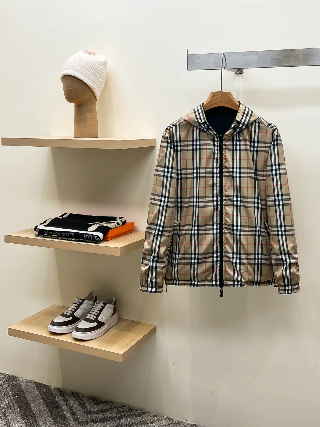 Men's Jackets And Down Jackets BURBERRY 18499070