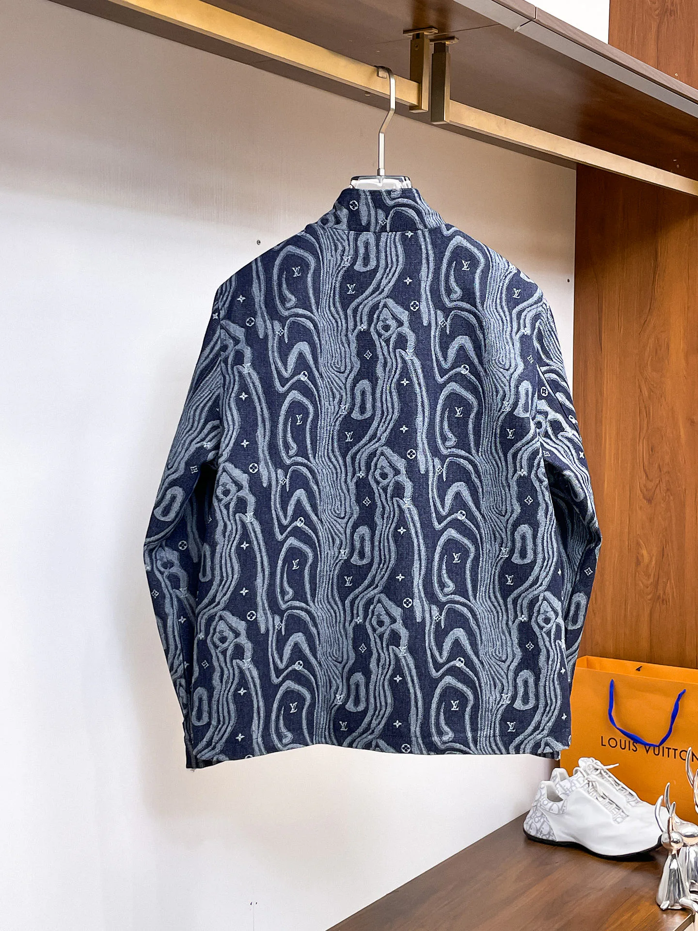 Men's Jackets And Down Jackets LOUIS VUITTON 18197229