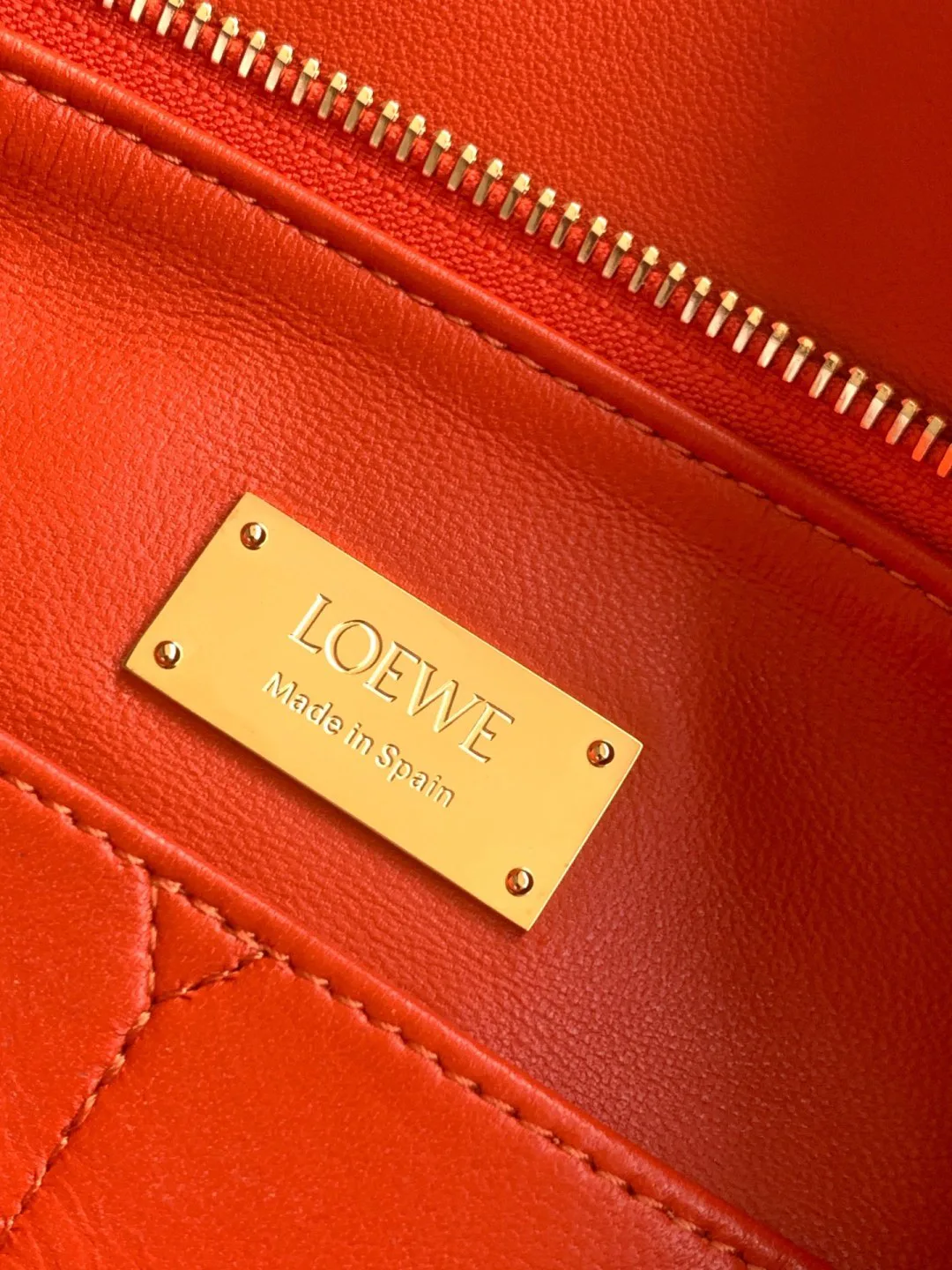 Women's Classic Handbags LOEWE 17832272