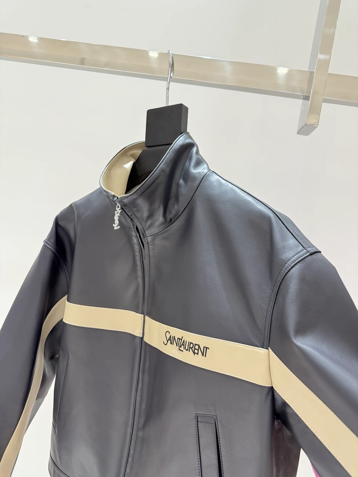 Women's Leather Jackets And Sheepskin Coats SAINT LAURENT 18083033