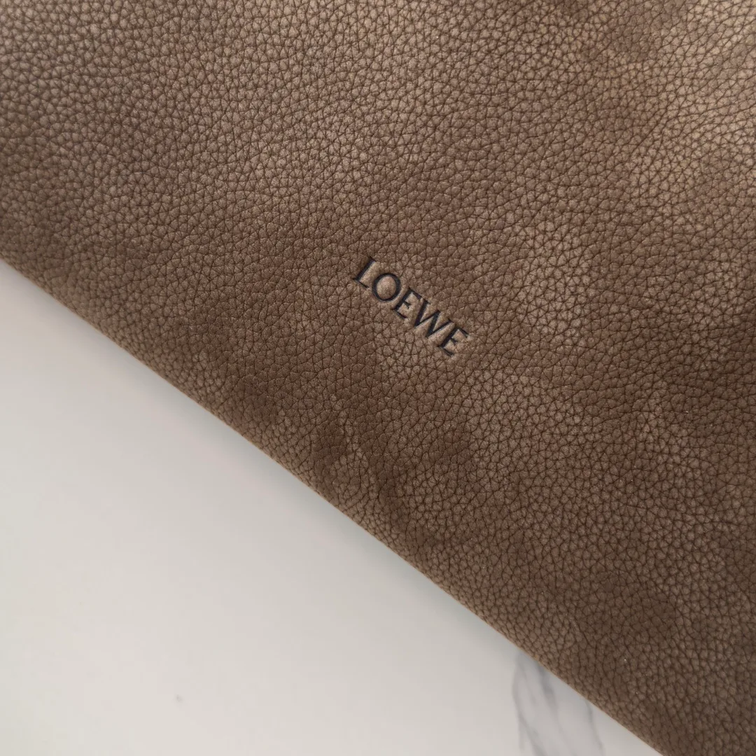 Women's Classic Handbags LOEWE 18383412