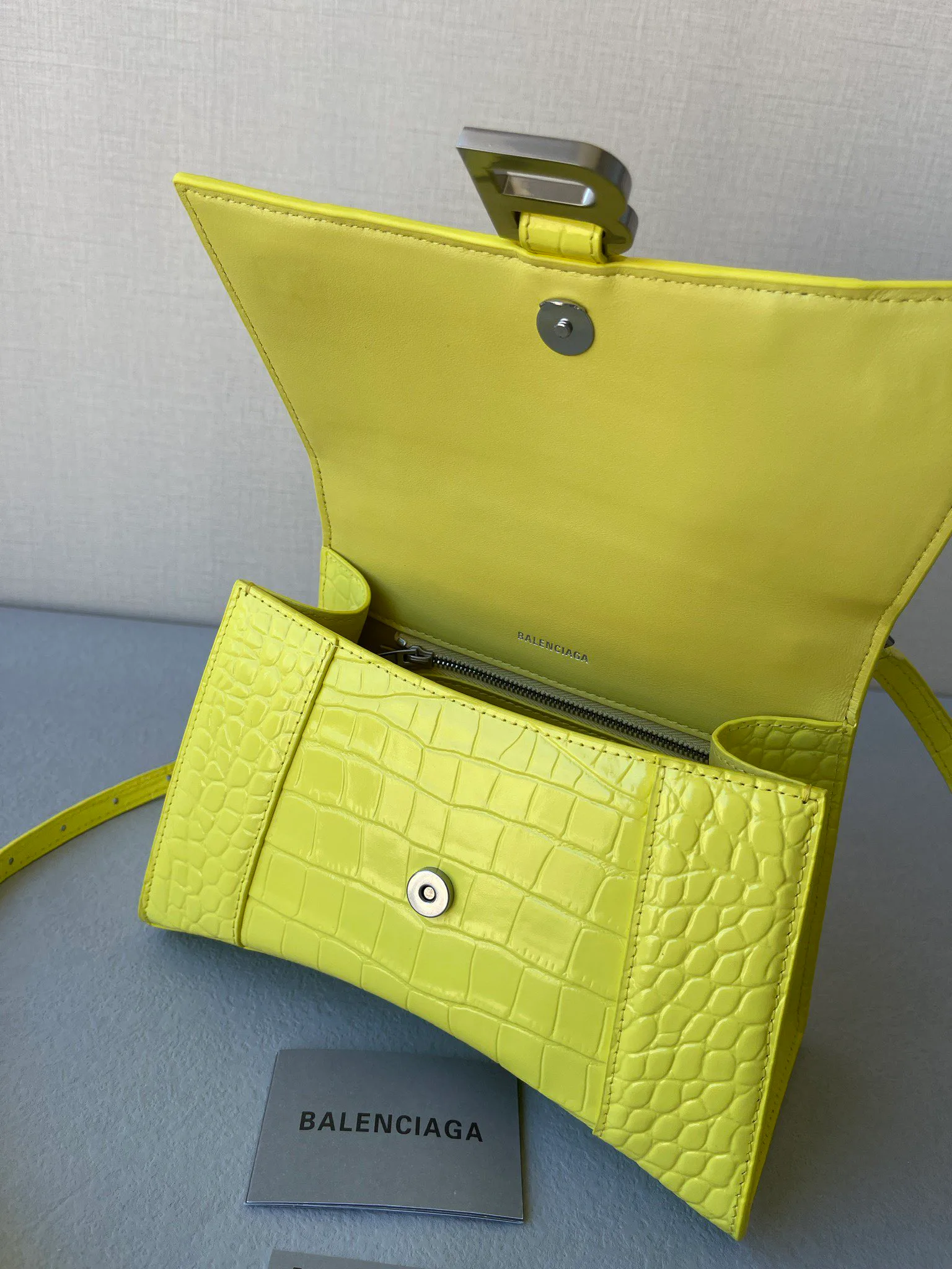 Классические Сумки Женские Balenciaga 18619532