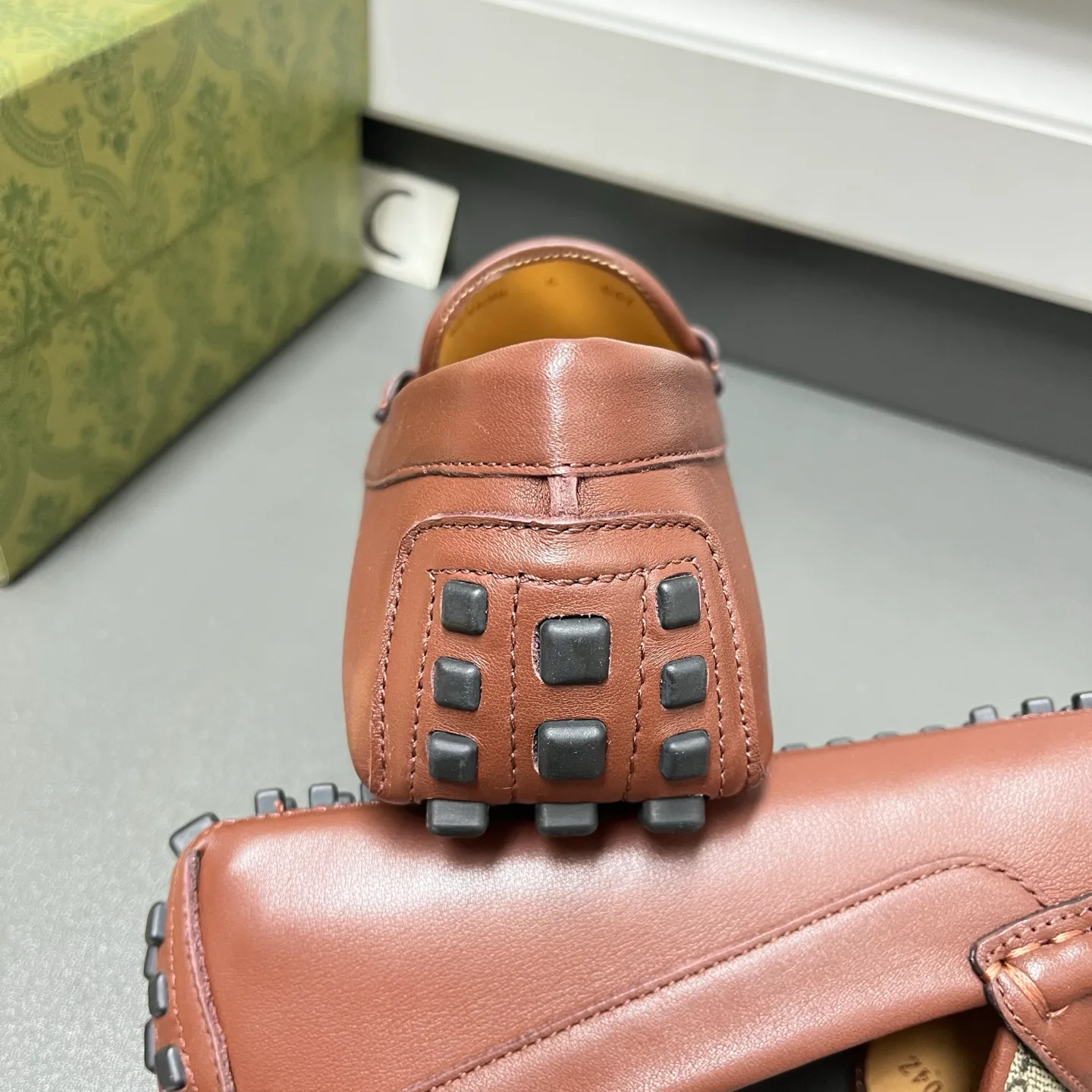 Men's Loafers And Dress Shoes GUCCI 17937827