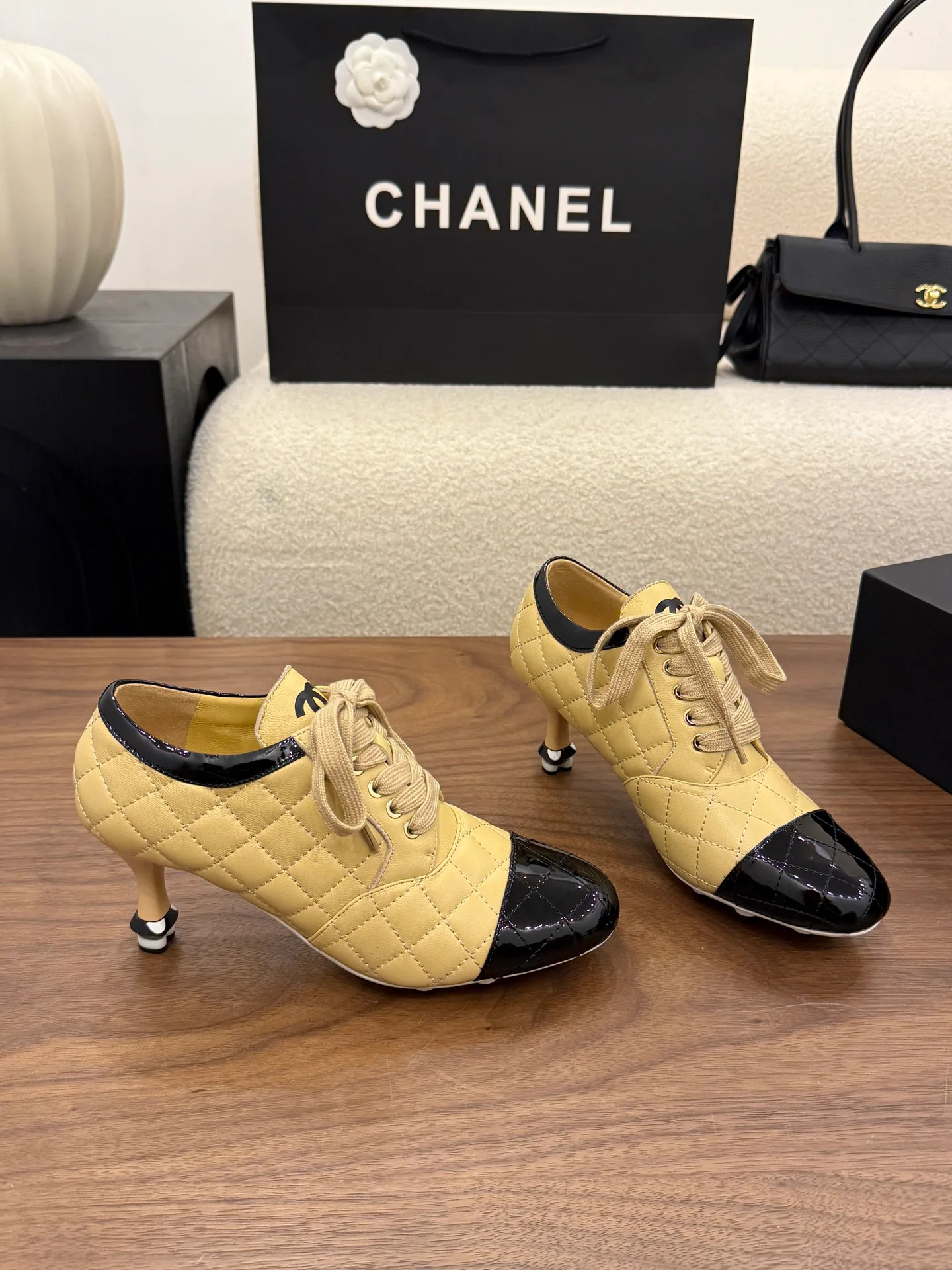 Women's Heels CHANEL 18092647