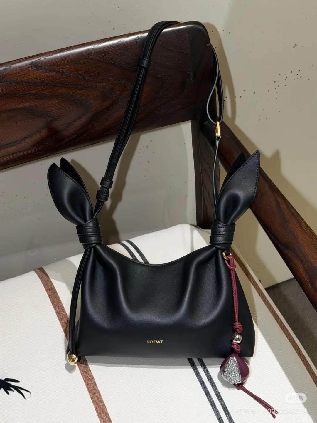 Women's Classic Handbags LOEWE 17333203