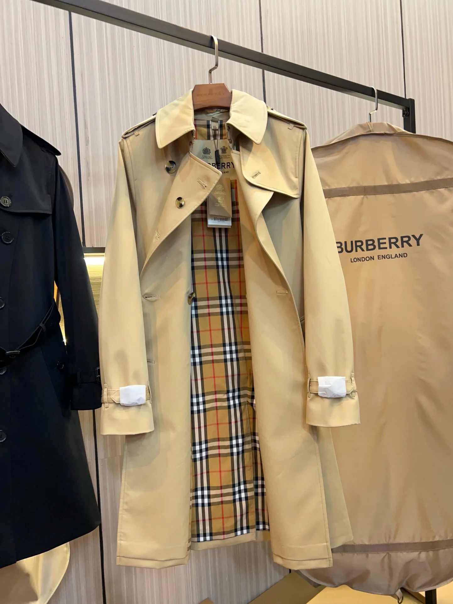 Women's Trench Coats BURBERRY 18145401