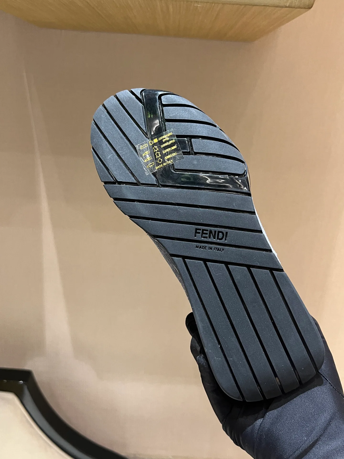 Women's Sneakers FENDI 18020739