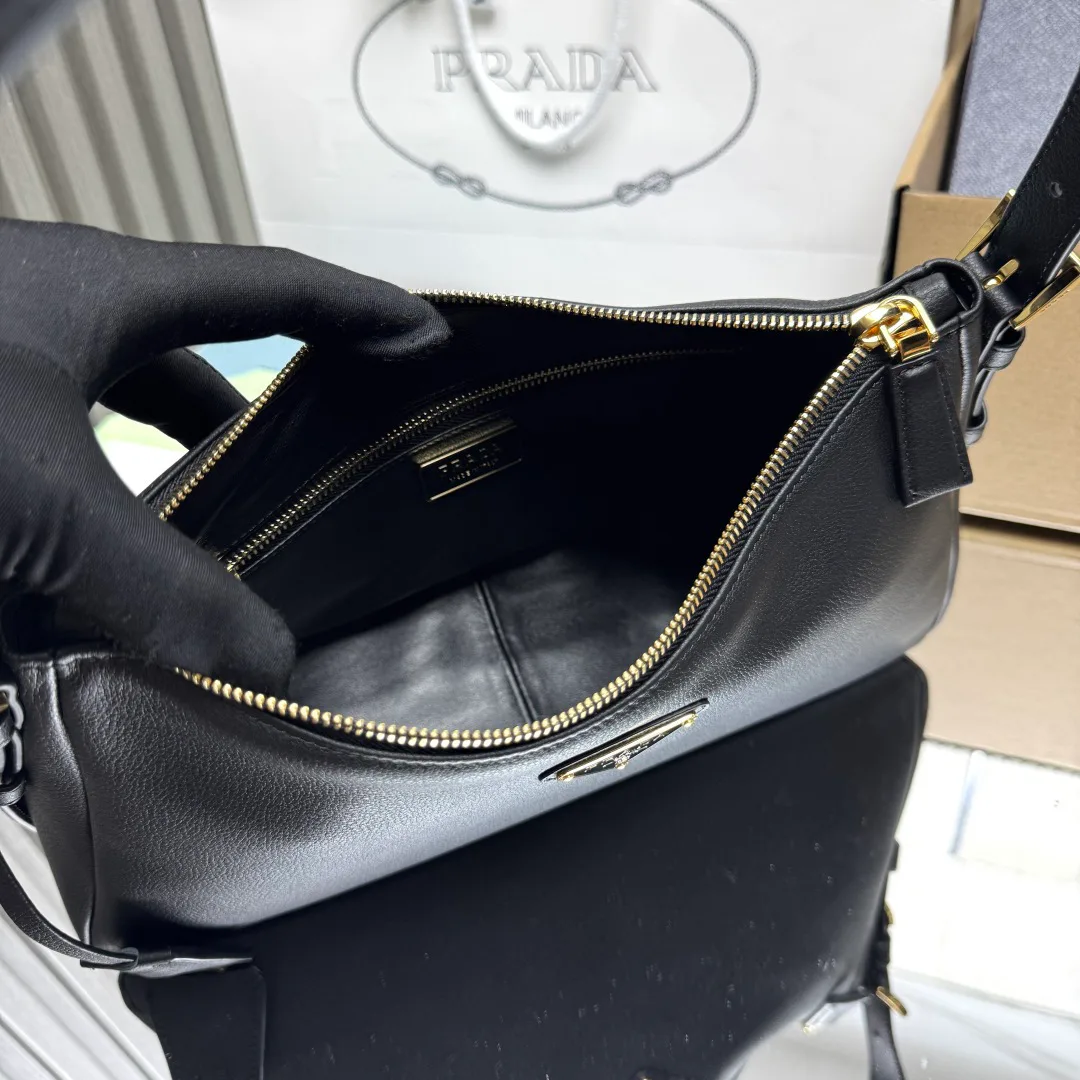 Women's Classic Handbags PRADA 18323055