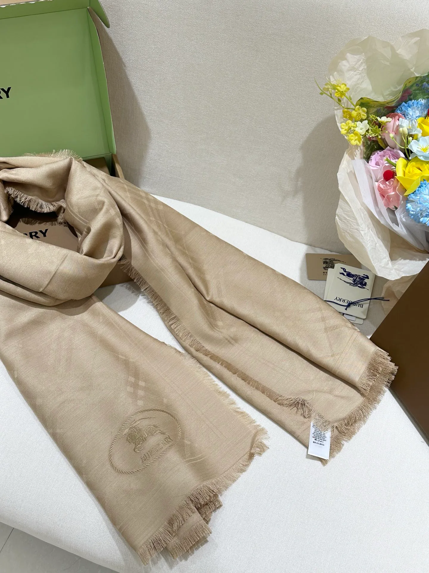 Scarves BURBERRY 17916810