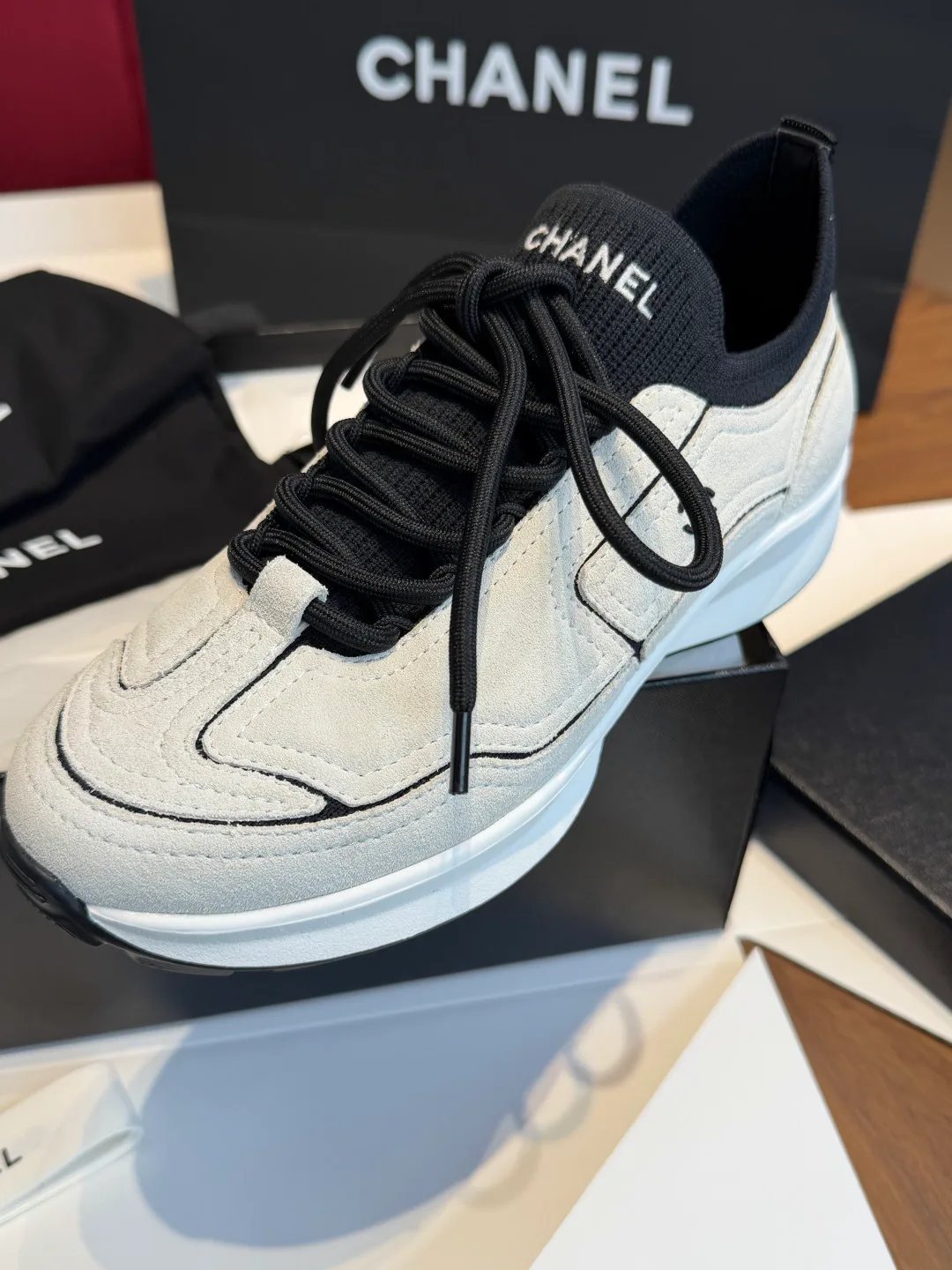 Women's Sneakers CHANEL 18067106