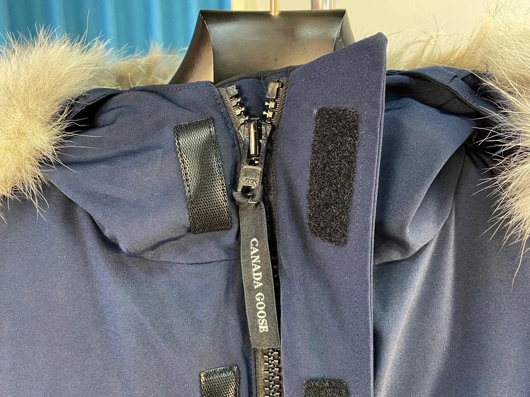 Women's Jackets And Down Jackets CANADA GOOSE 17889512
