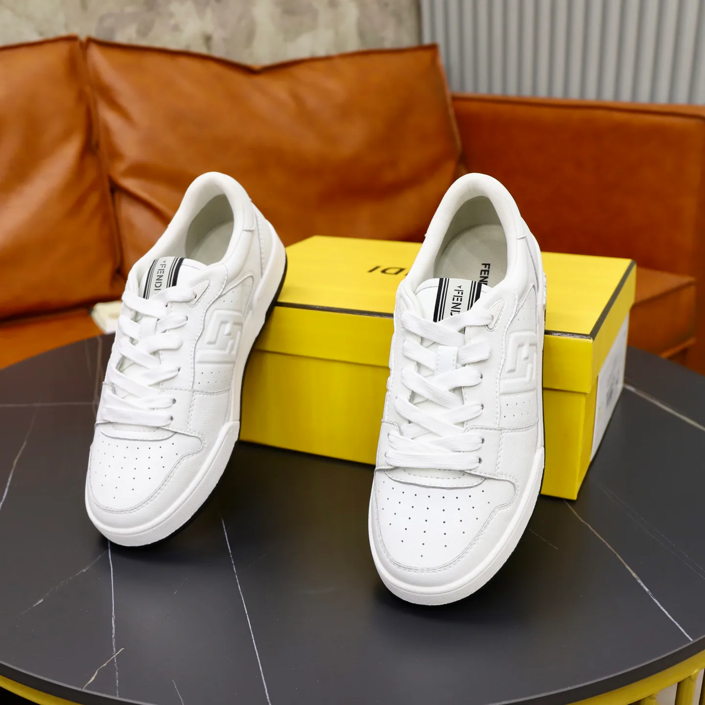 Women's Sneakers FENDI 18516273