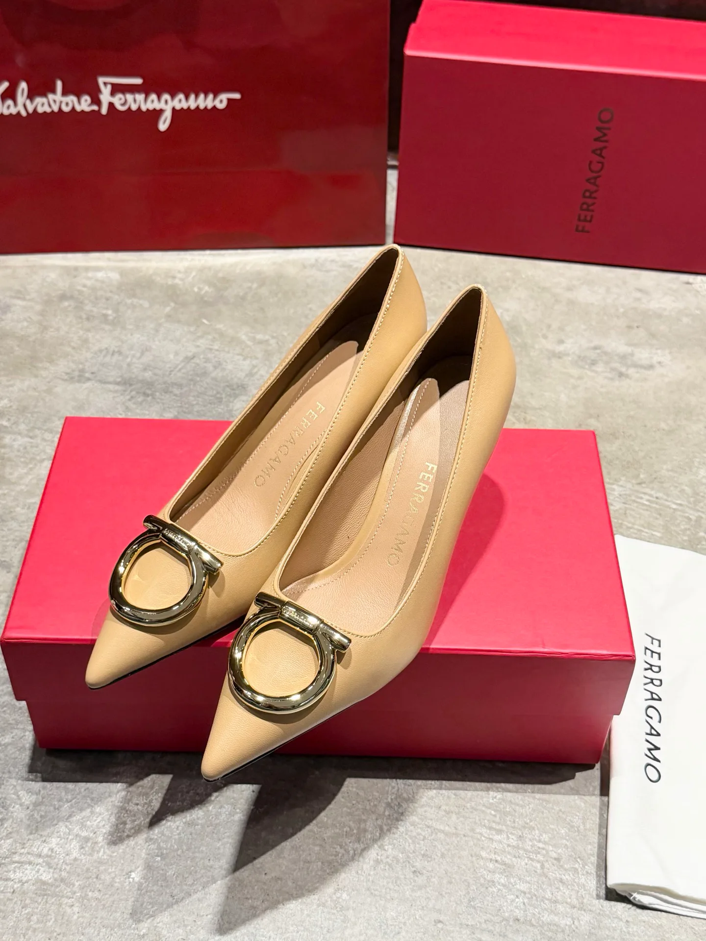 Women's Heels SALVATORE FERRAGAMO 17897968