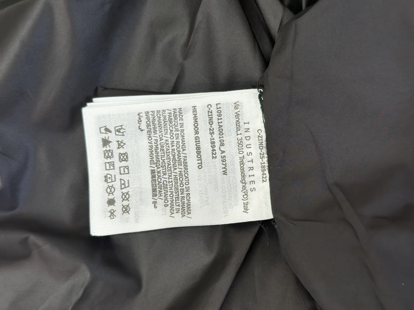 Men's Jackets And Down Jackets MONCLER 17468332