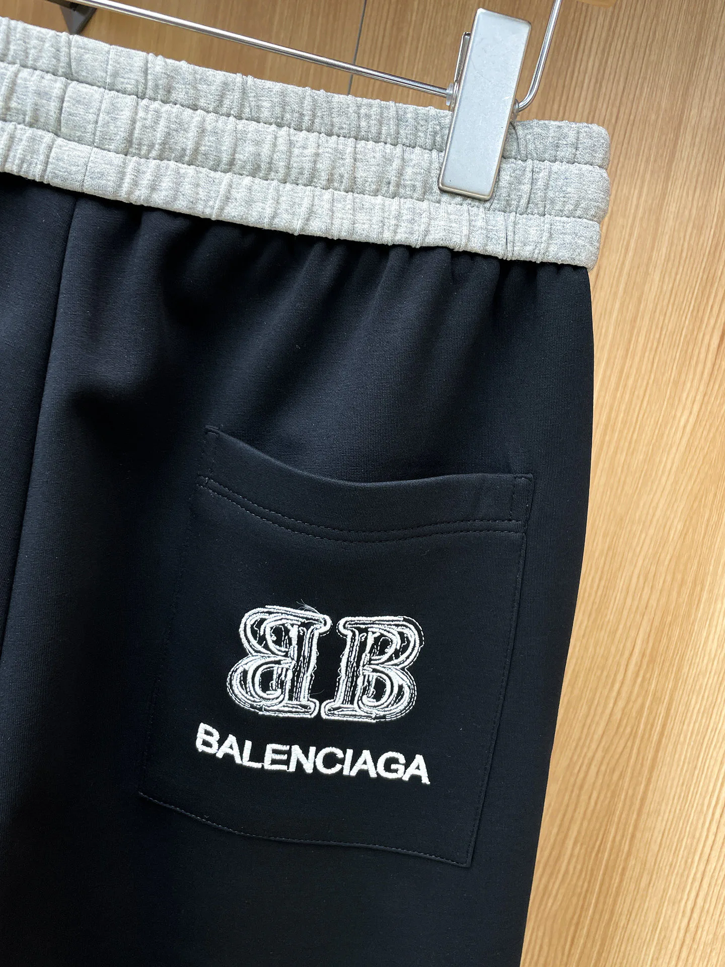 Men's Trousers BALENCIAGA 18499608