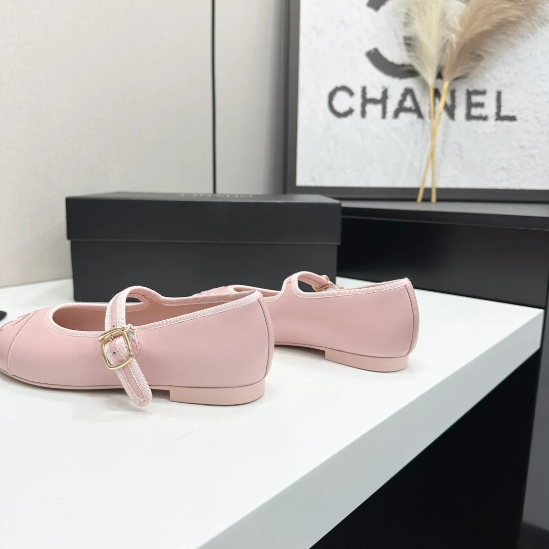 Women's Heels CHANEL 18083716