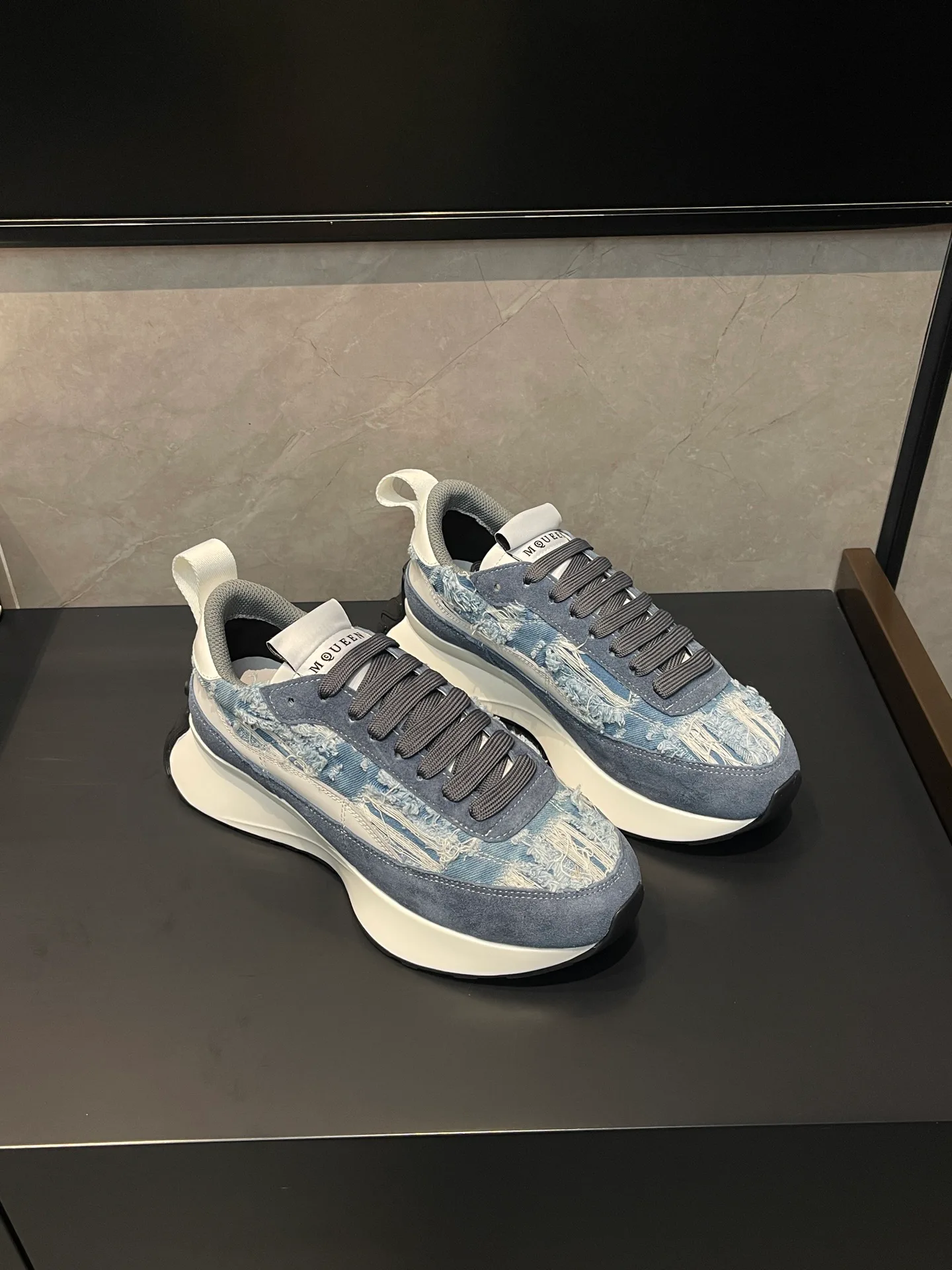Women's Sneakers ALEXANDER MCQUEEN 18363931